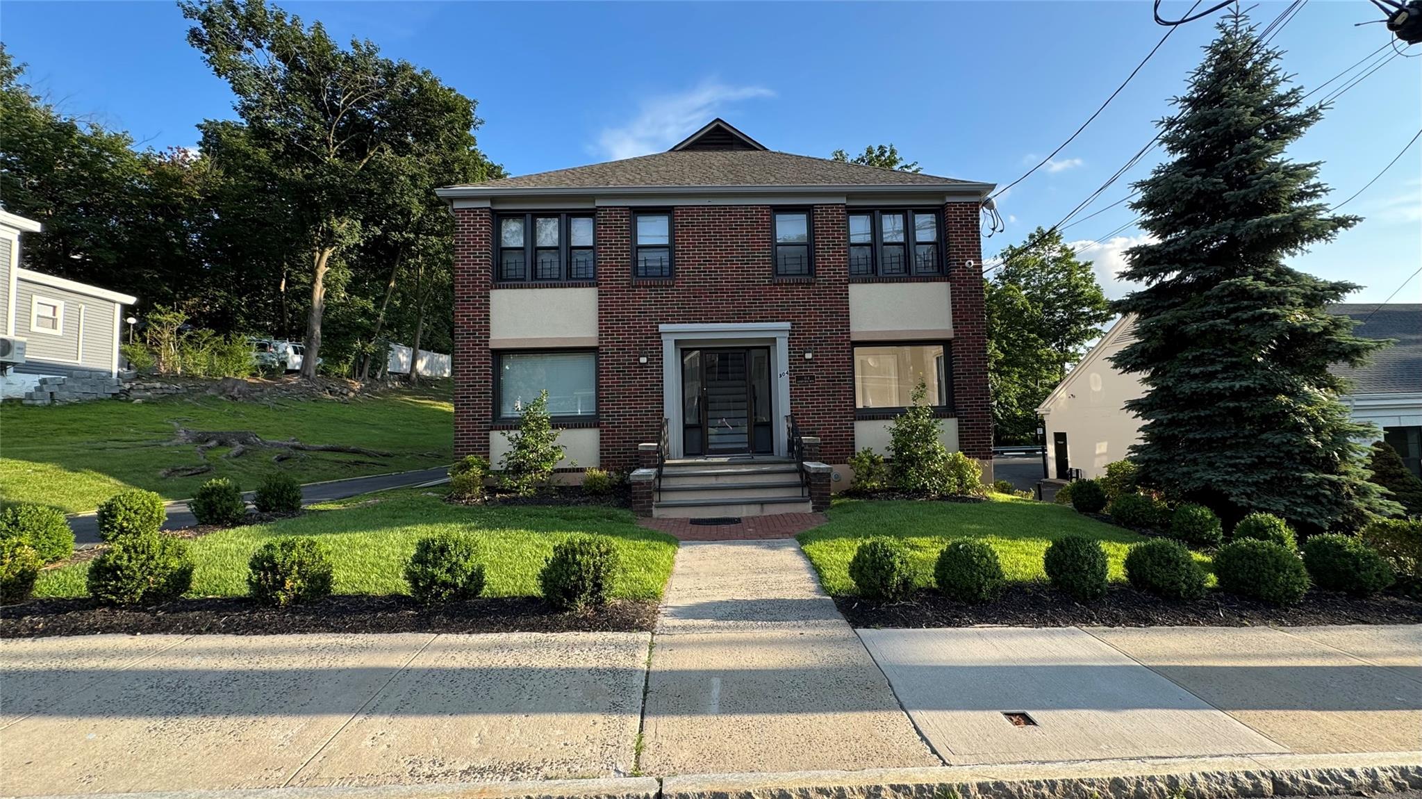 #1 photo, 504 Ashford Avenue, Ardsley , NY 10502