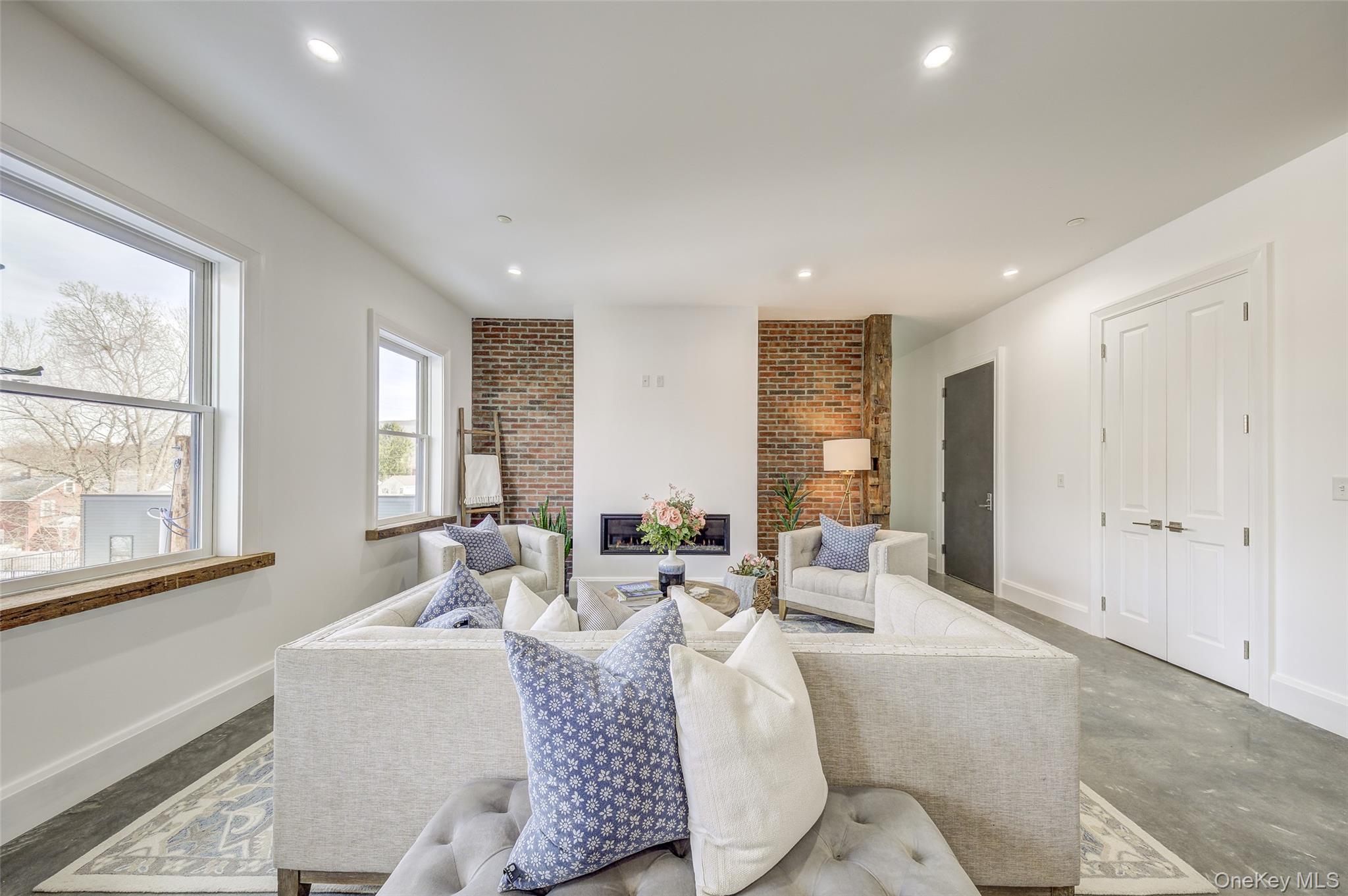 #10 photo, 226 Main Street, Beacon , NY 12508