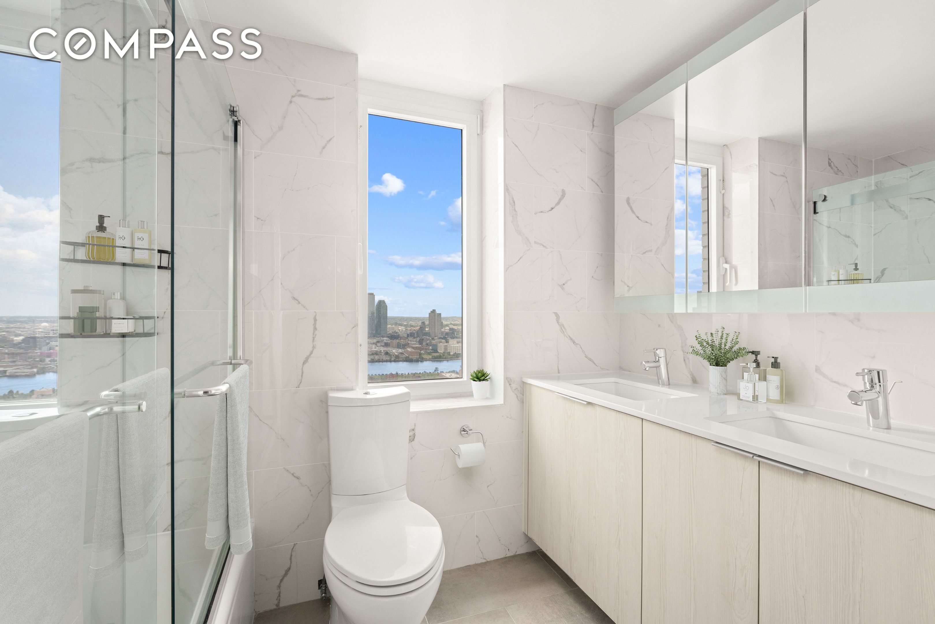 #11 photo, New York City, マンハッタン Sutton Place , NY 10022