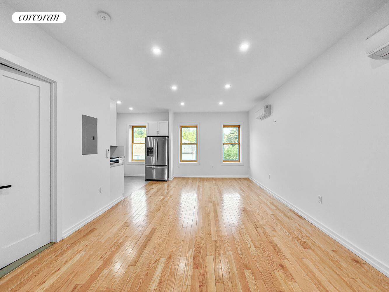#1 photo, Maspeth, 皇后區 麦斯佩斯 Maspeth , NY 11378