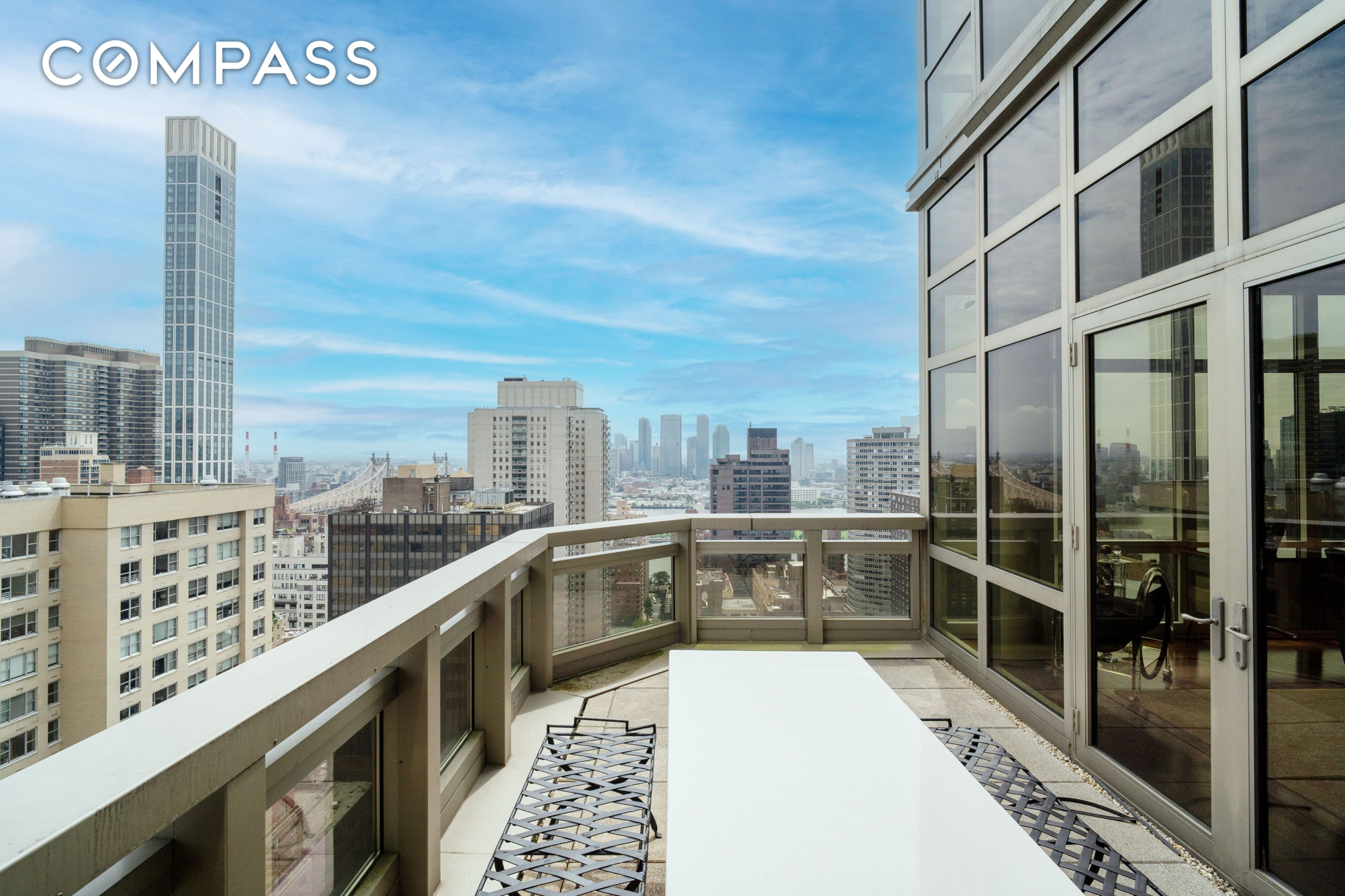 #19 photo, 300 E 55th Street, マンハッタン Sutton Place , NY 10022