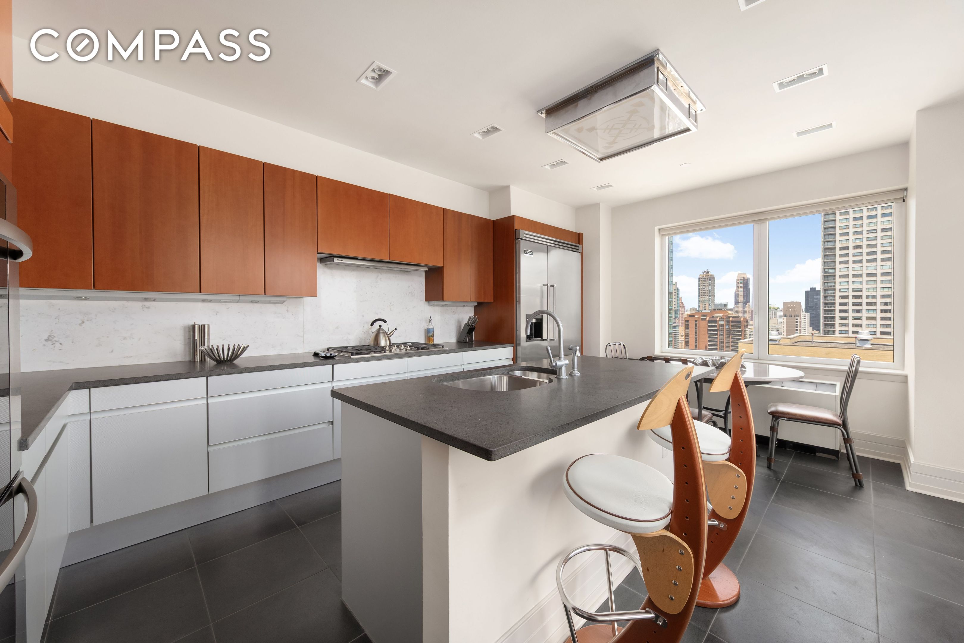 #7 photo, 300 E 55th Street, マンハッタン Sutton Place , NY 10022