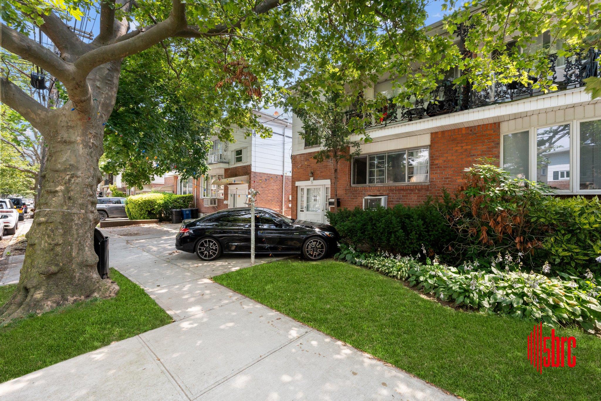 #2 photo, 2725 E 65th Street, ブルックリン区 Brooklyn , NY 11234