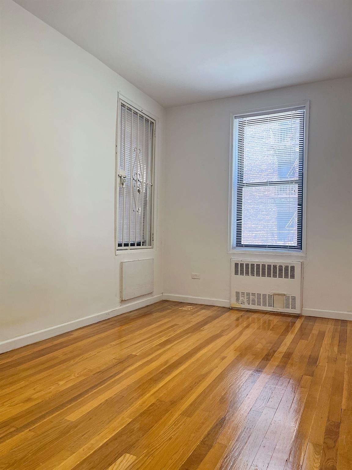 #8 photo, 140-39 34 Avenue, クイーンズ区 Flushing , NY 11354