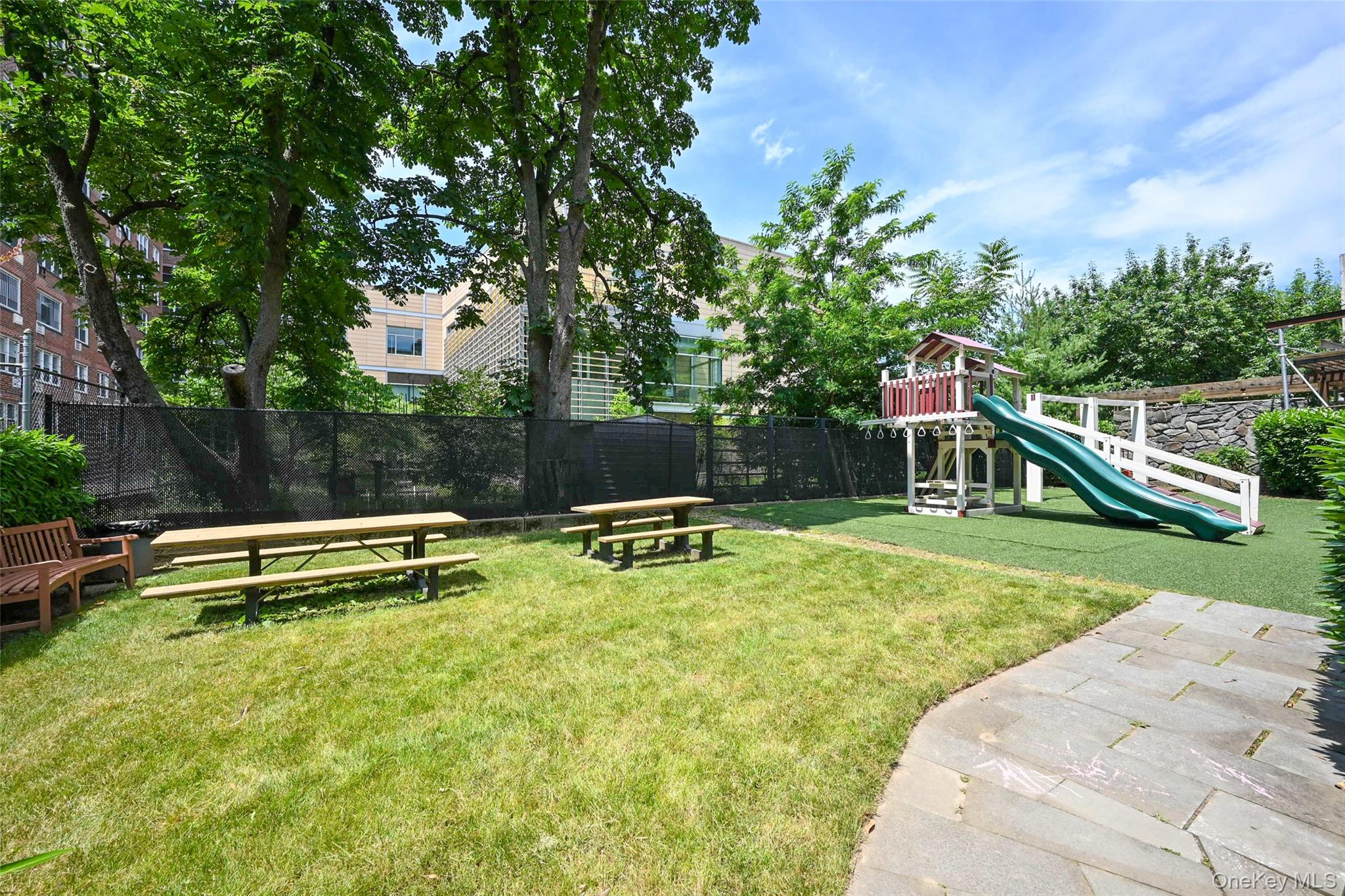 #13 photo, 87-10 51 Avenue, Elmhurst , NY 11373