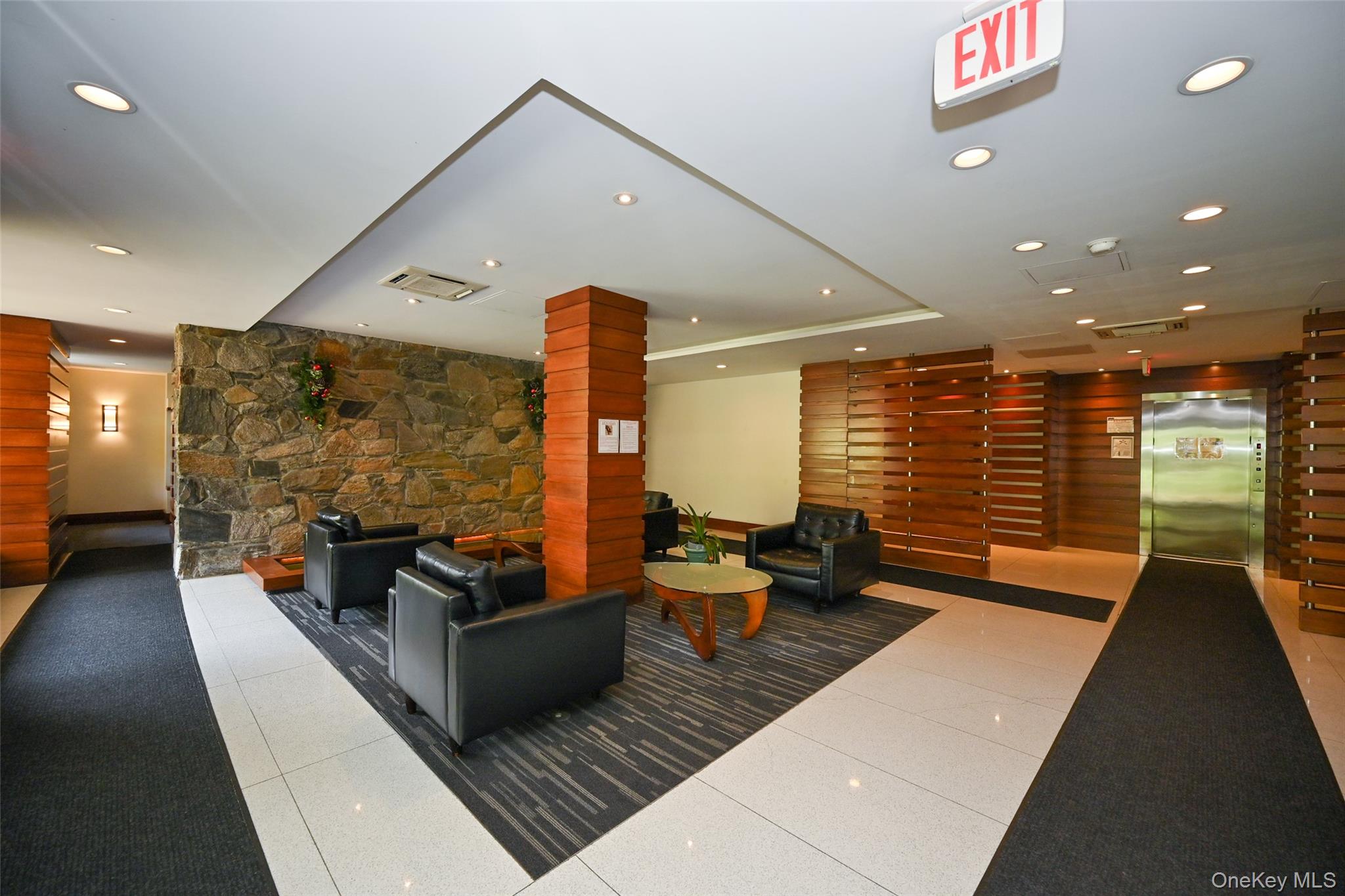 #4 photo, 87-10 51 Avenue, Elmhurst , NY 11373