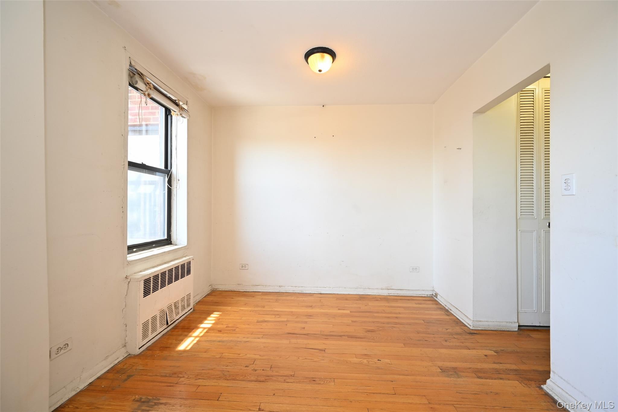 #8 photo, 87-10 51 Avenue, Elmhurst , NY 11373