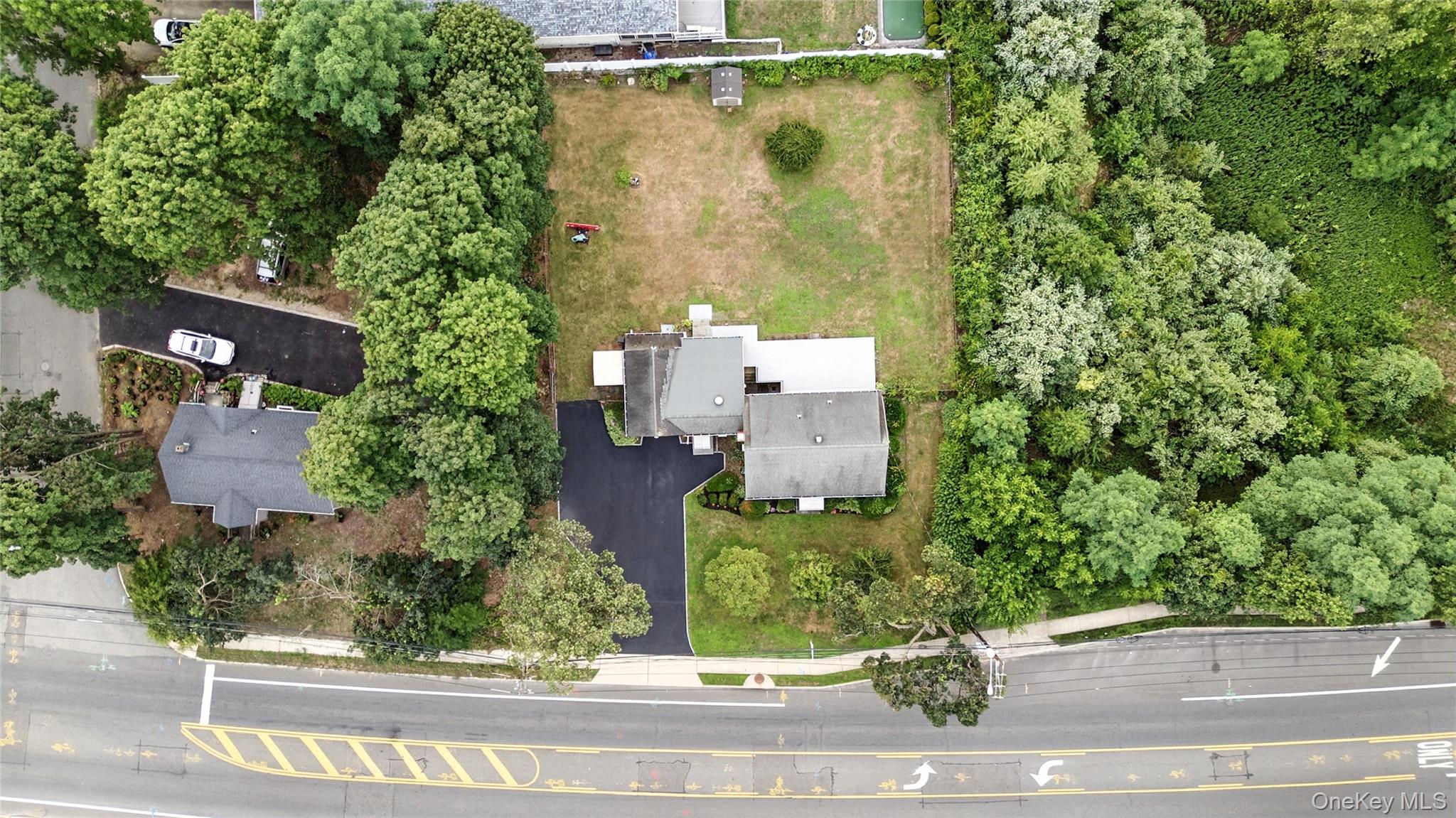 #4 photo, 1547 Walt Whitman Road, サフォーク郡 Melville , NY 11747