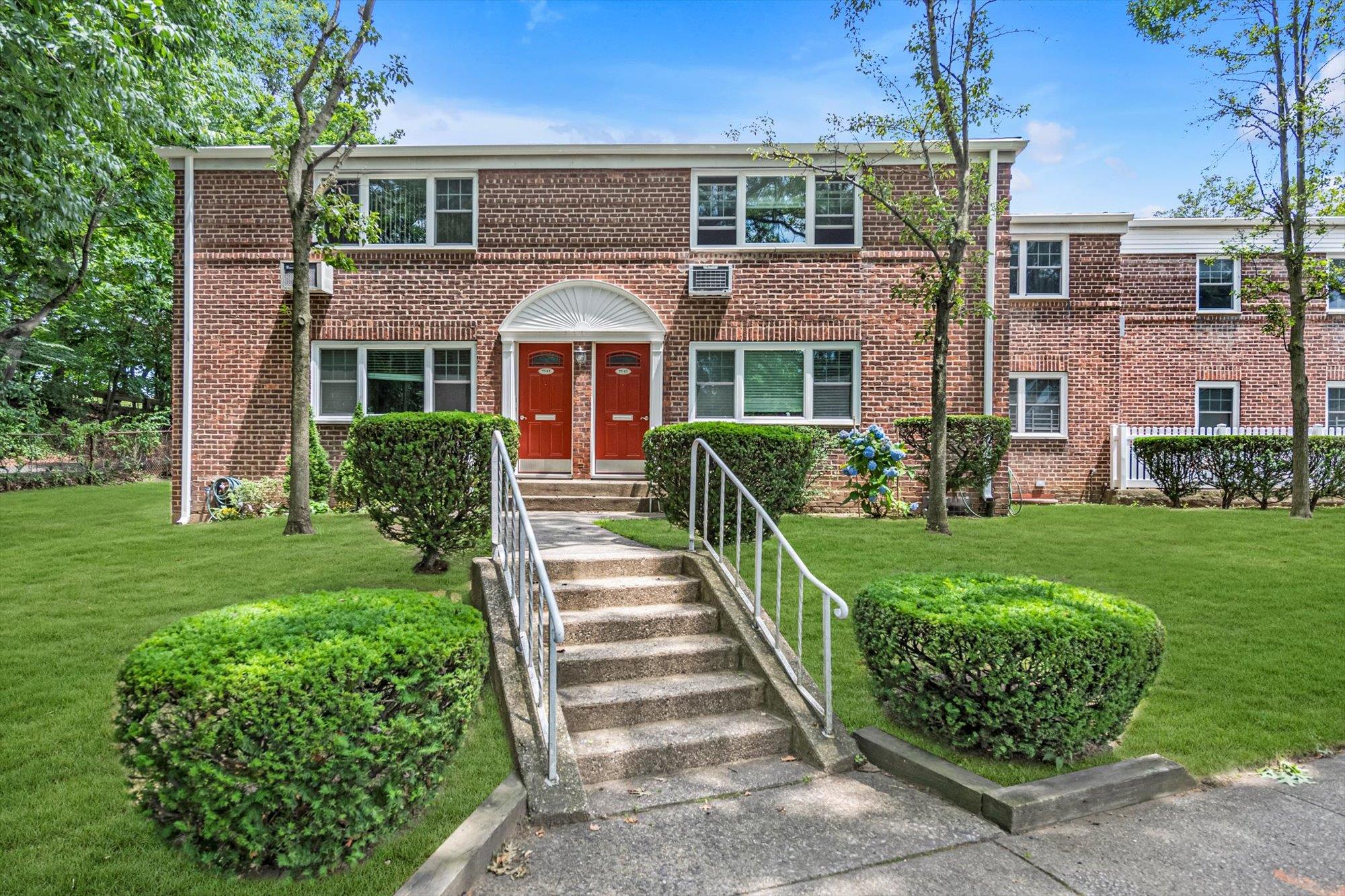 #1 photo, 77-17 Springfield Boulevard, 皇后區 貝塞 Bayside , NY 11364