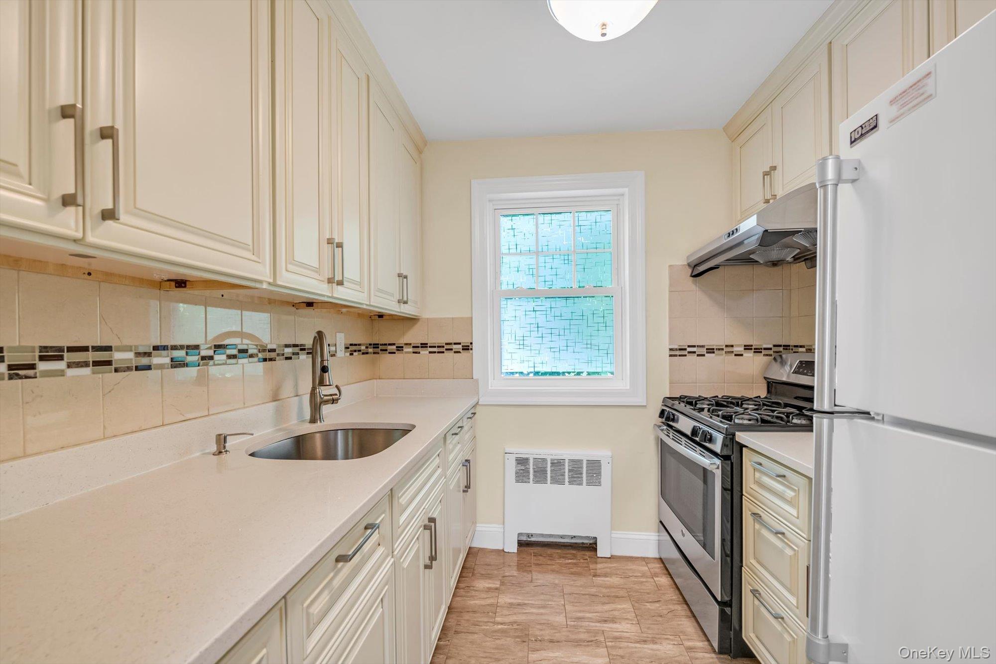 #7 photo, 77-17 Springfield Boulevard, Bayside , NY 11364