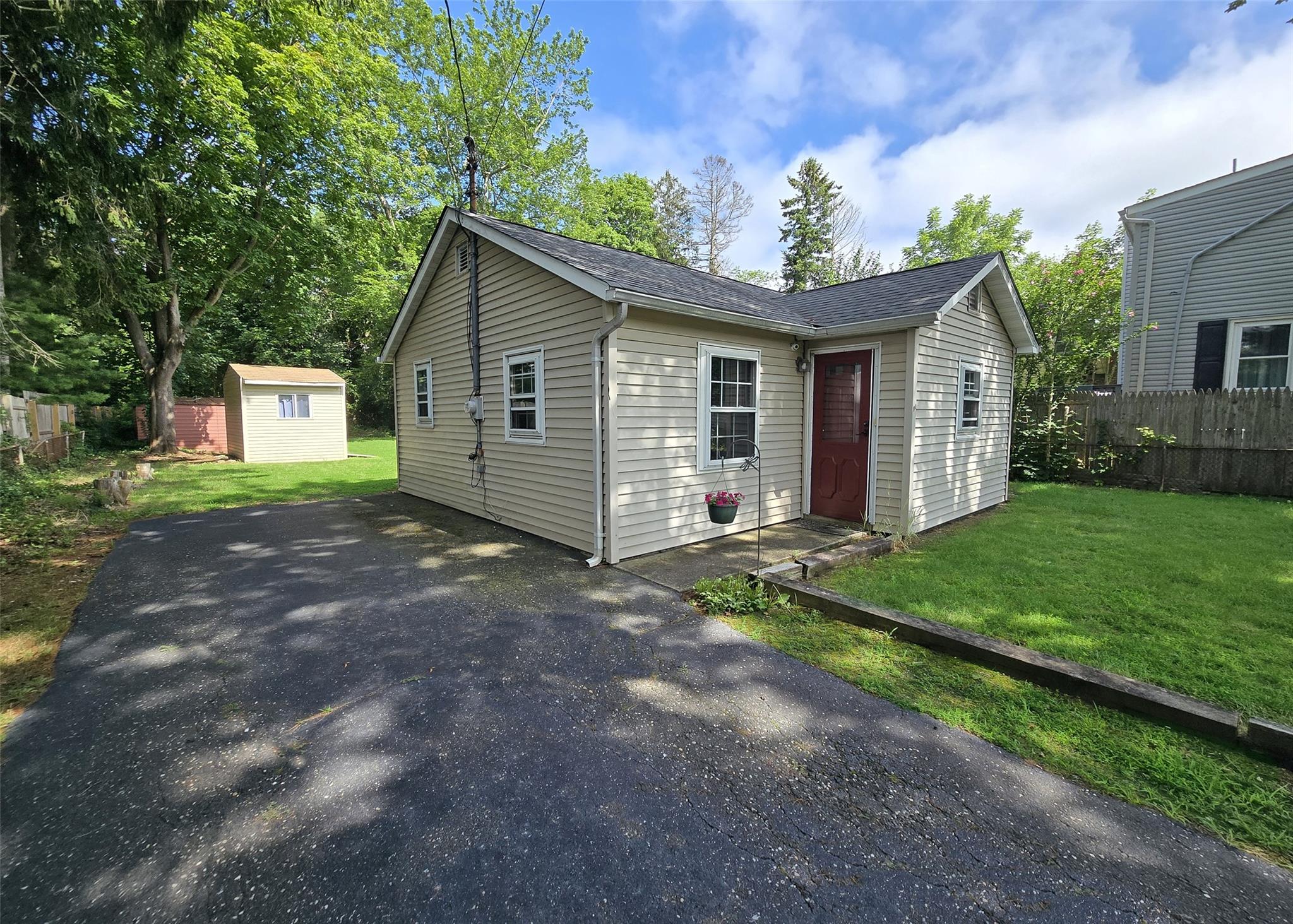 #2 photo, 1439 Ocean Avenue, サフォーク郡 Bohemia , NY 11716