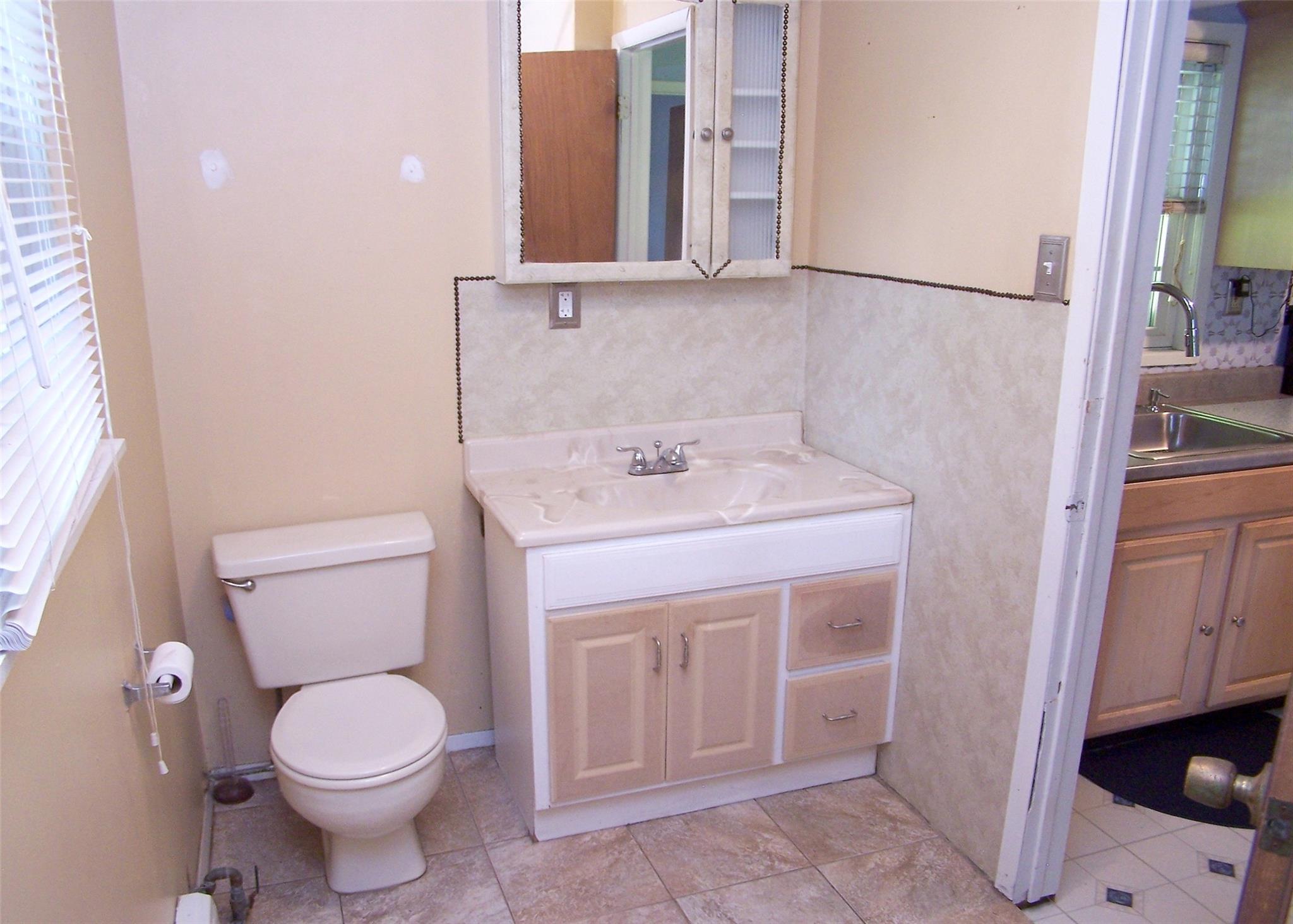 #3 photo, 1439 Ocean Avenue, サフォーク郡 Bohemia , NY 11716