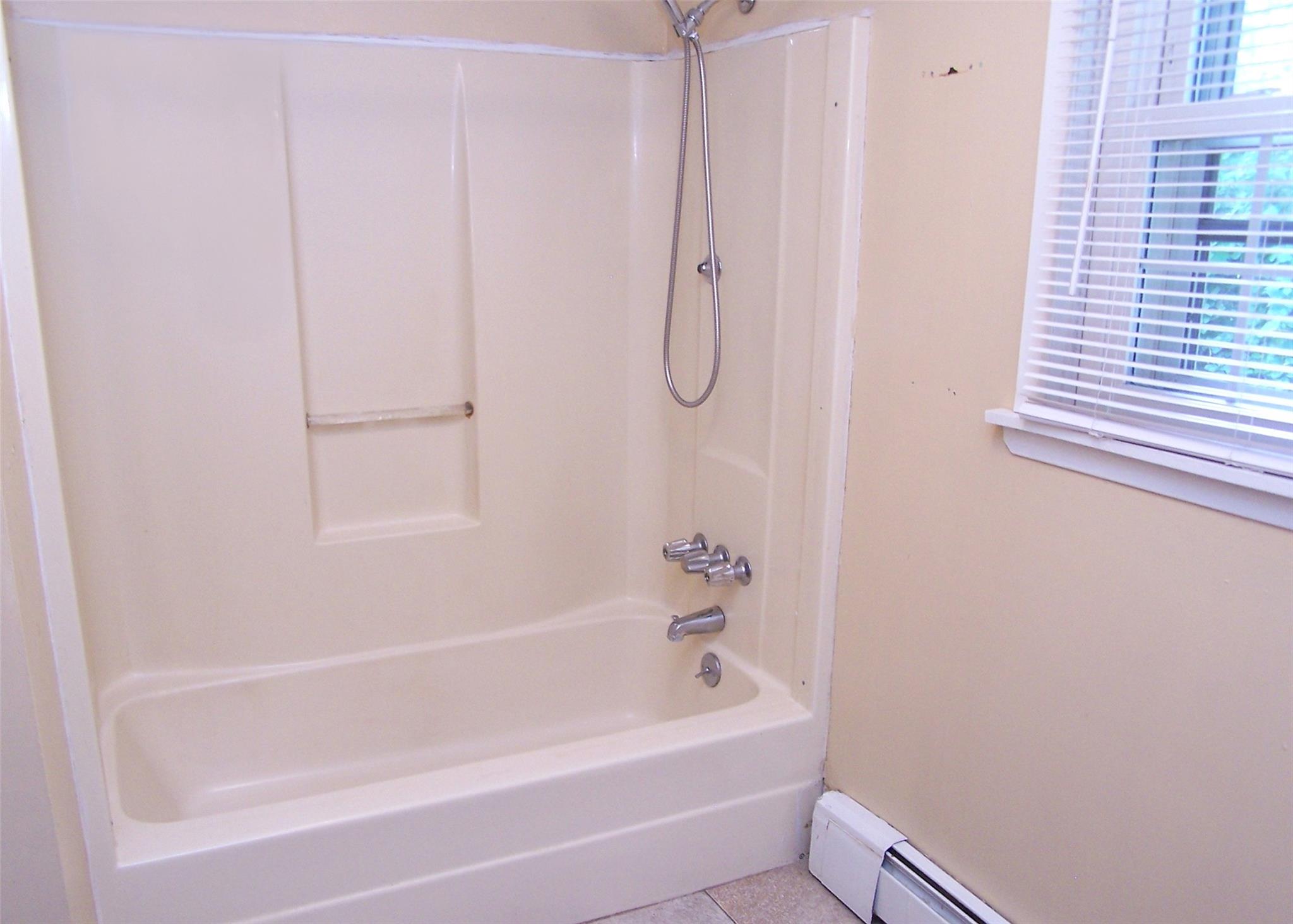 #7 photo, 1439 Ocean Avenue, サフォーク郡 Bohemia , NY 11716