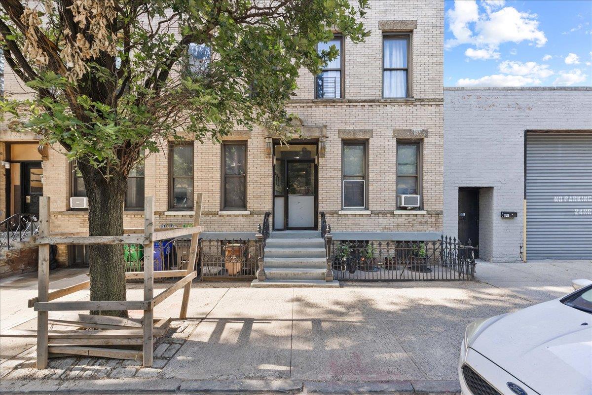 #1 photo, 125 Freeman Street, 布鲁克林 Brooklyn , NY 11222