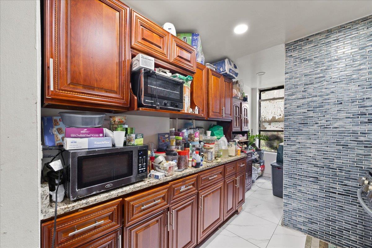 #13 photo, 125 Freeman Street, ブルックリン区 Brooklyn , NY 11222