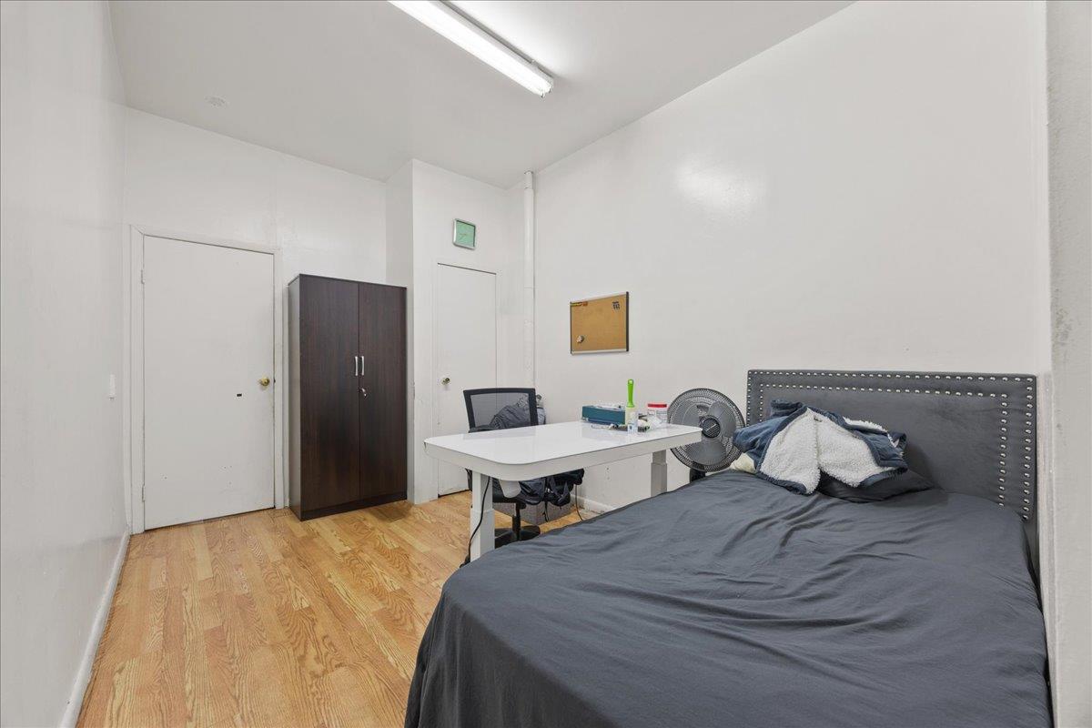 #8 photo, 125 Freeman Street, ブルックリン区 Brooklyn , NY 11222