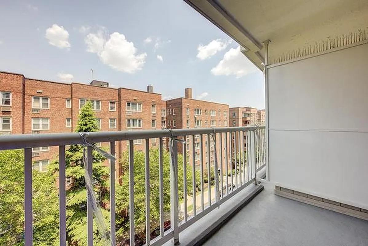 #3 photo, 110-20 71st, クイーンズ区 Flushing , NY 11375