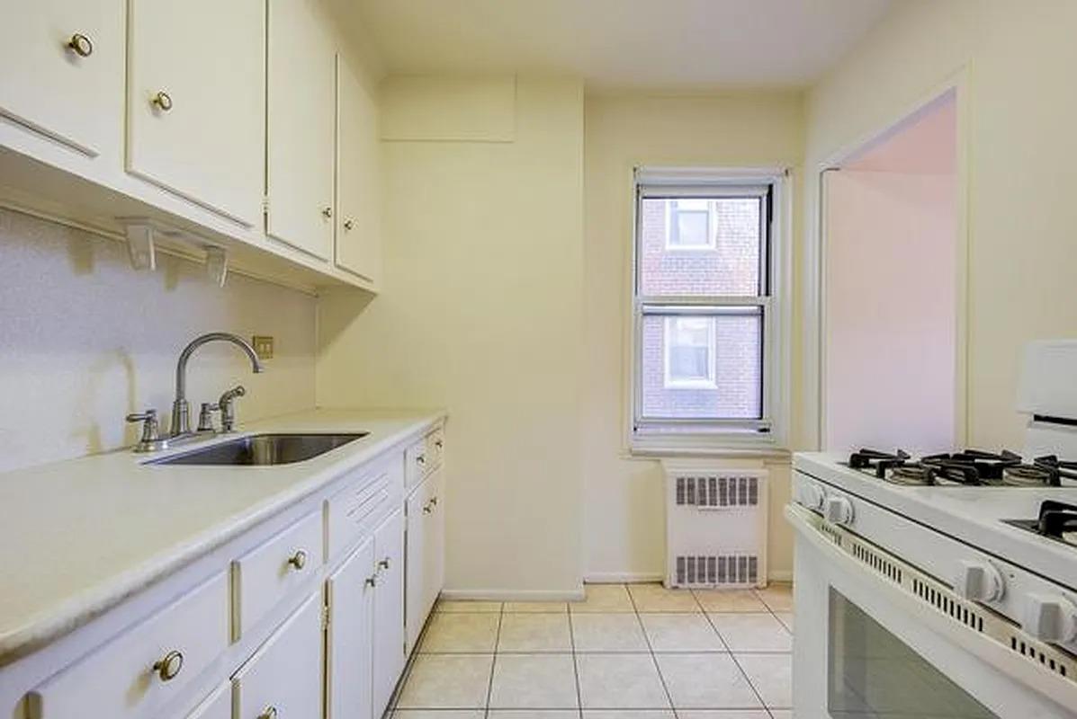 #9 photo, 110-20 71st, クイーンズ区 Flushing , NY 11375