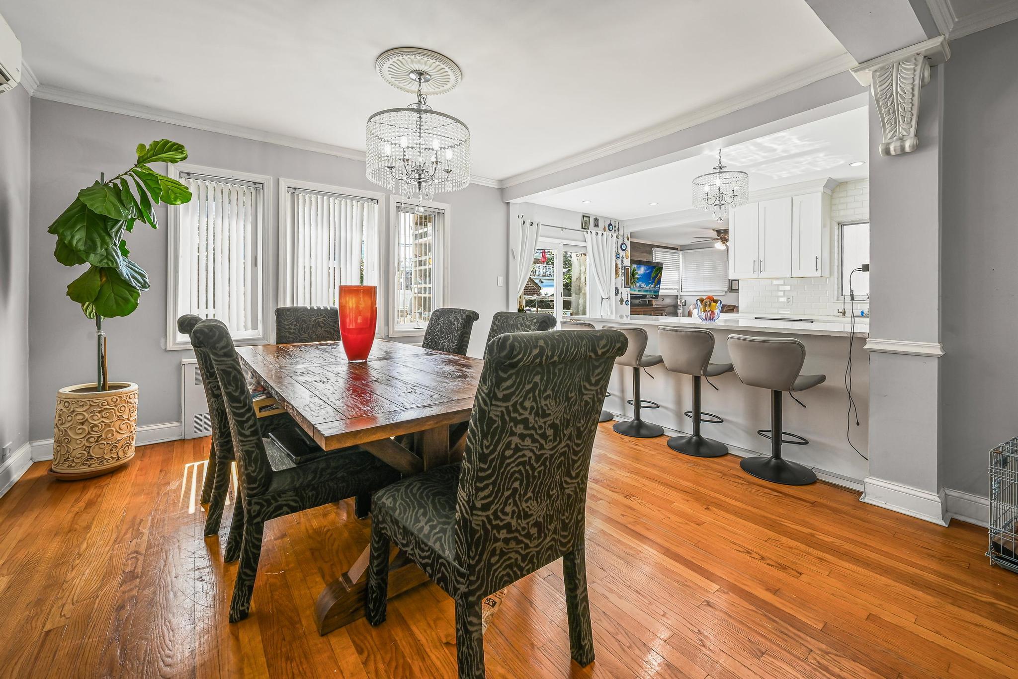 #10 photo, 8210 214th Street, 皇后區 Hollis Hills , NY 11427