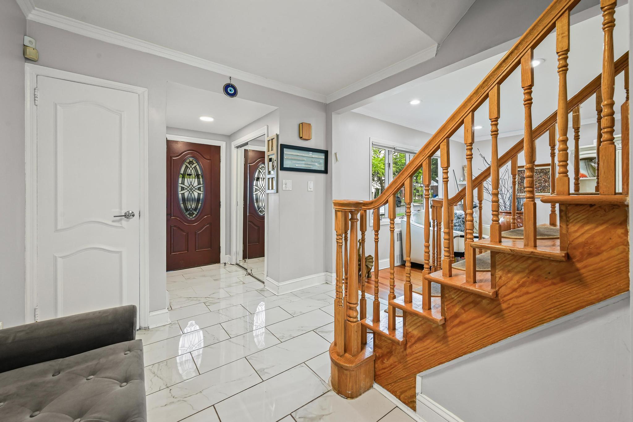 #17 photo, 8210 214th Street, 皇后區 Hollis Hills , NY 11427