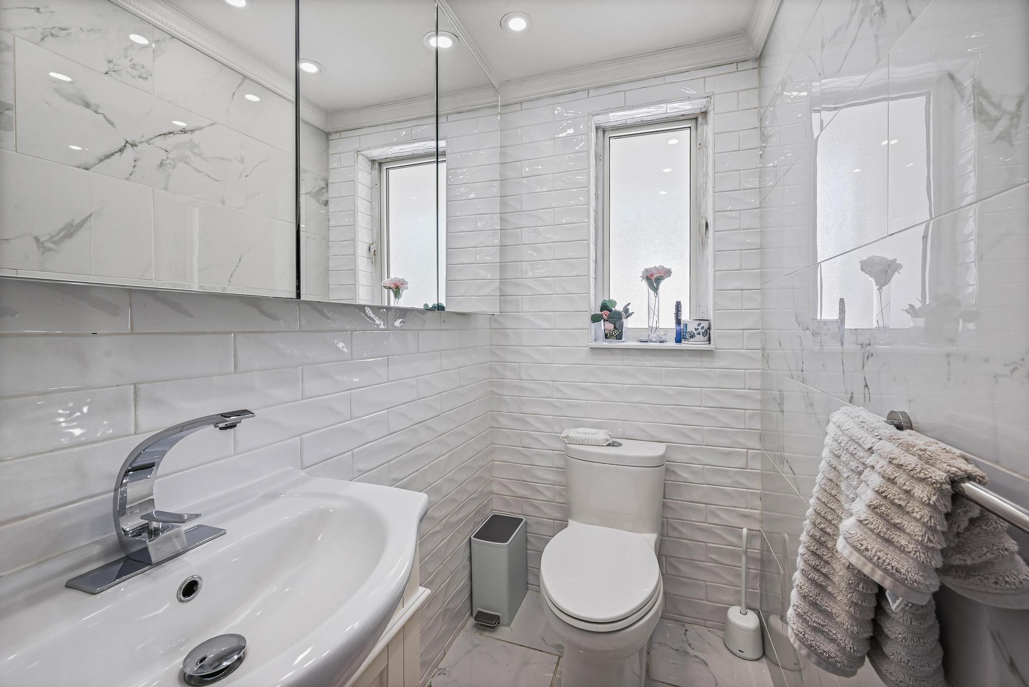 #18 photo, 8210 214th Street, 皇后區 Hollis Hills , NY 11427