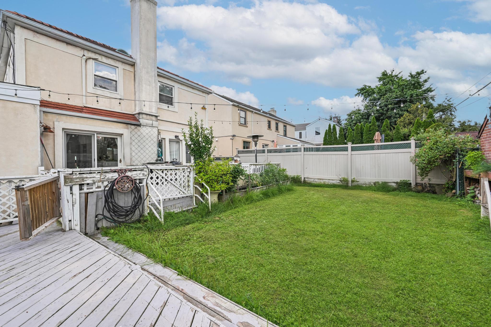 #6 photo, 8210 214th Street, 皇后區 Hollis Hills , NY 11427