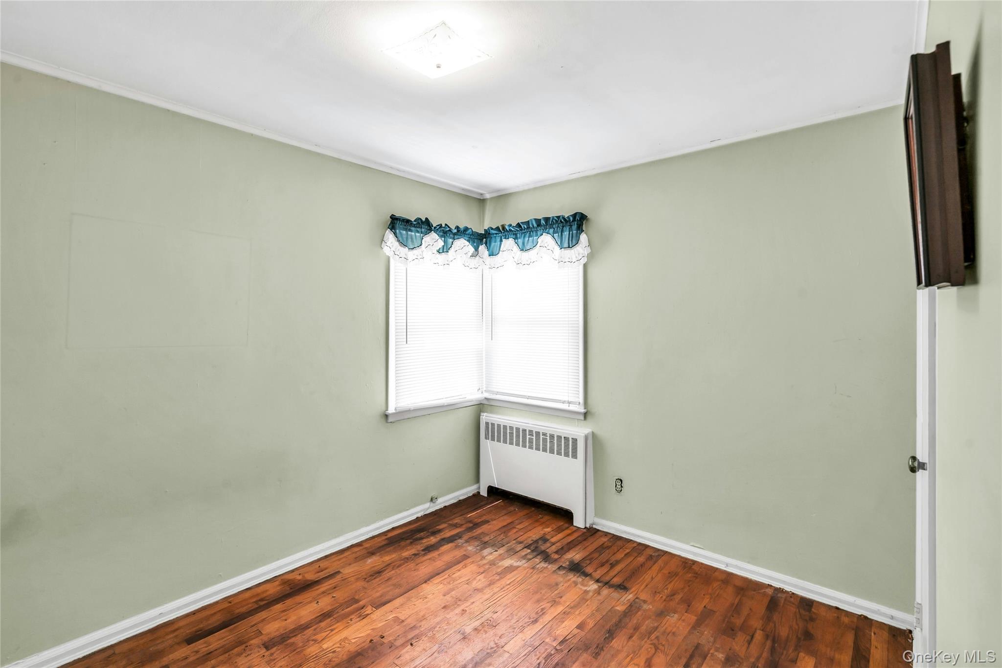 #17 photo, 22 Robert Drive, מחוז סאפוק Huntington , NY 11743