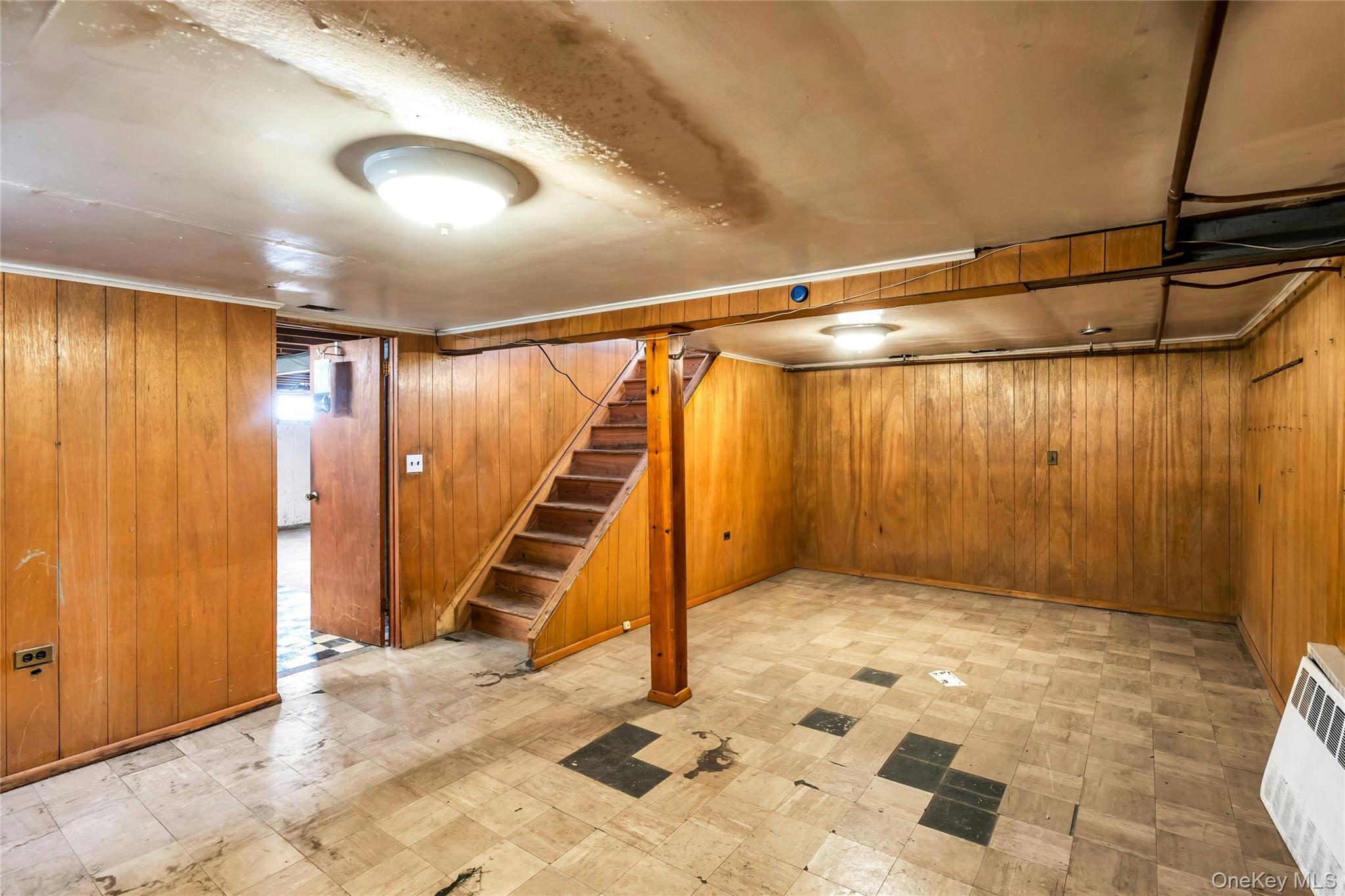 #19 photo, 22 Robert Drive, מחוז סאפוק Huntington , NY 11743