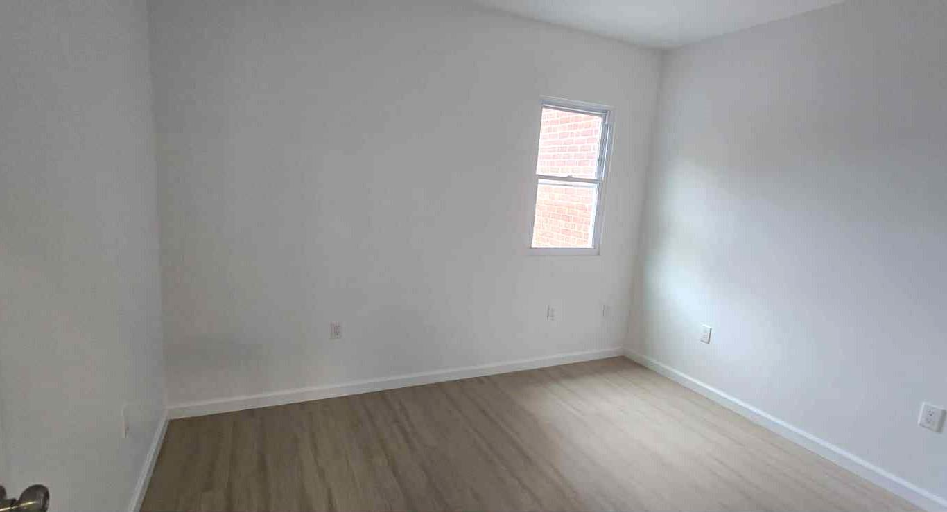 #7 photo, 102-09 Martense Avenue, كوينز Corona , NY 11368