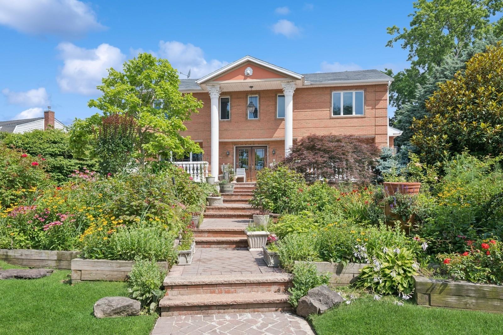 #1 photo, 328 W Ivy Hill Road, 長島 Woodsburgh , NY 11598