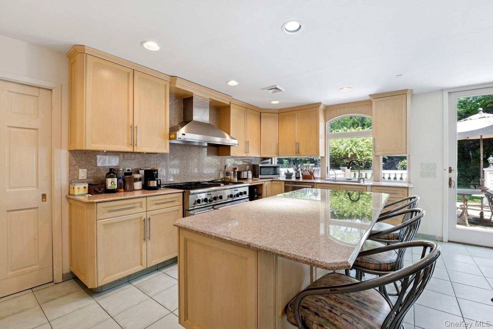 #12 photo, 328 W Ivy Hill Road, ナッソー郡 Woodsburgh , NY 11598