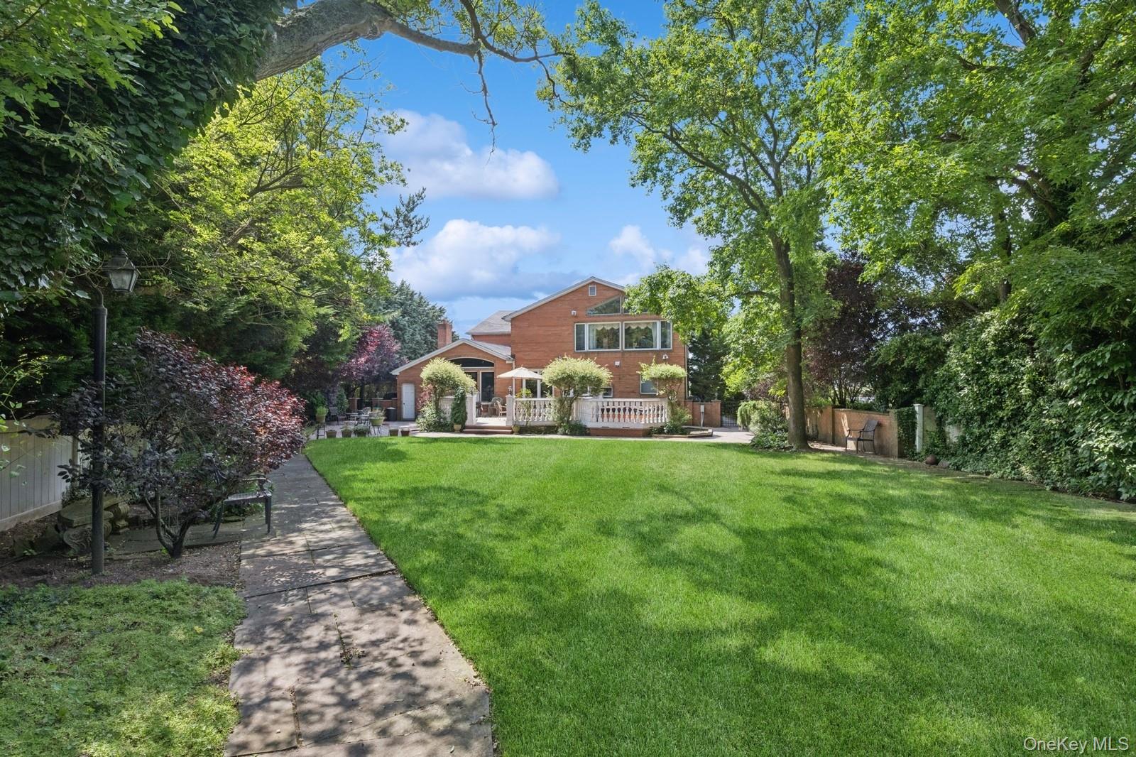 #3 photo, 328 W Ivy Hill Road, ナッソー郡 Woodsburgh , NY 11598