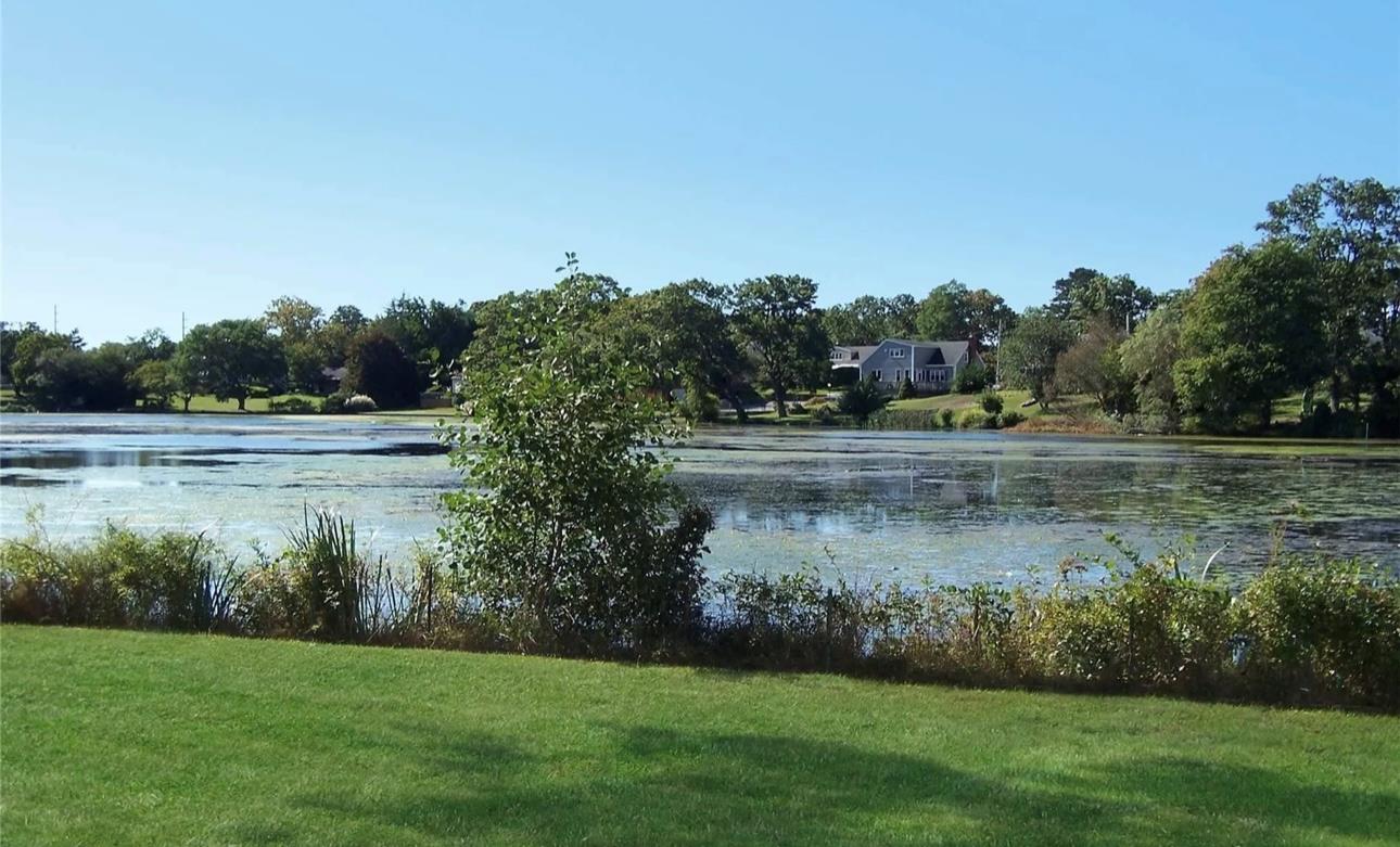 #1 photo, 50 W Lake Drive, 東長島 Patchogue , NY 11772