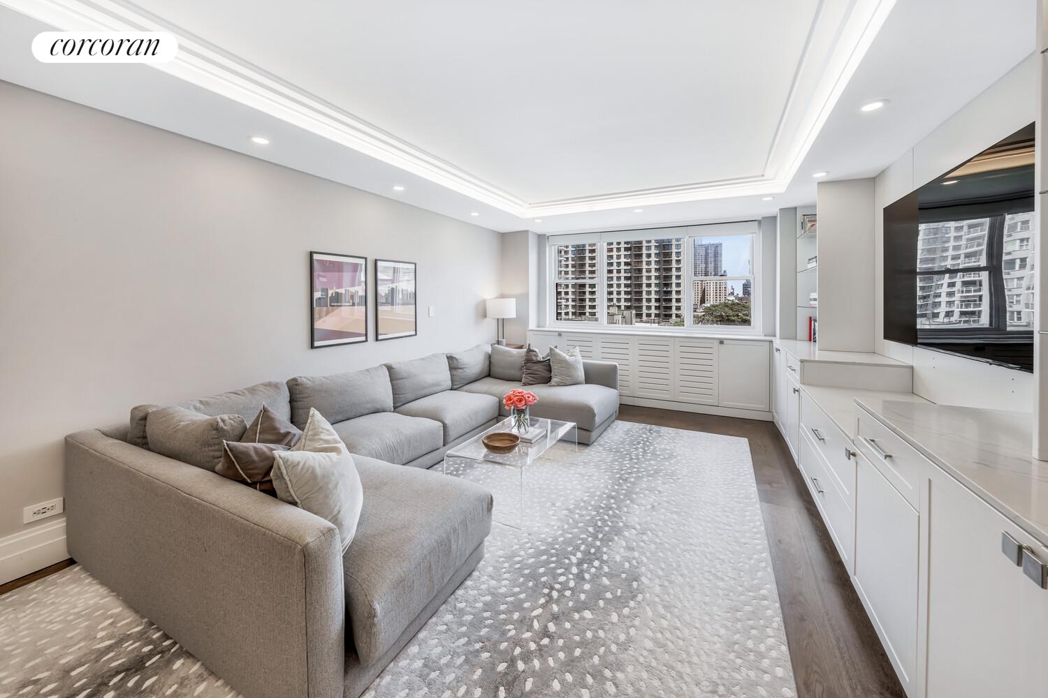 #3 photo, 315 E 72ND Street, マンハッタン Lenox Hill , NY 10021