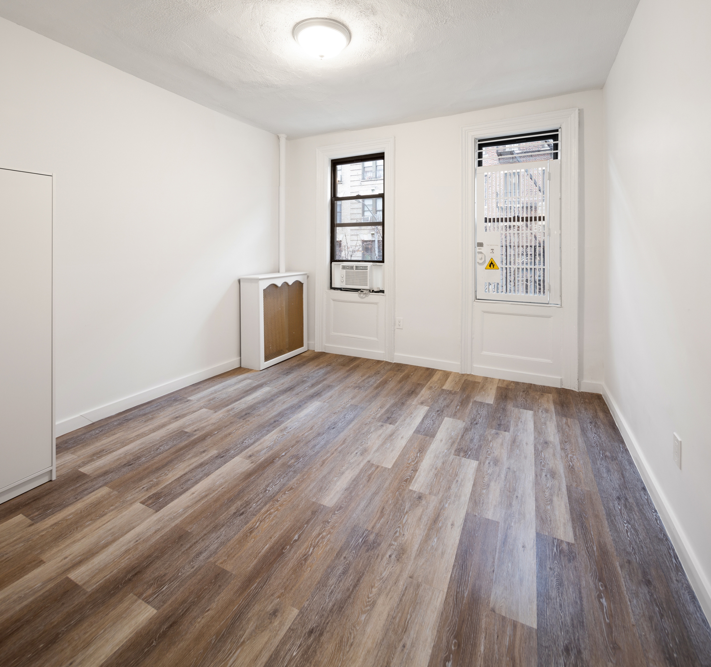 #5 photo, 715 W 180th Street, マンハッタン Washington Heights , NY 10033