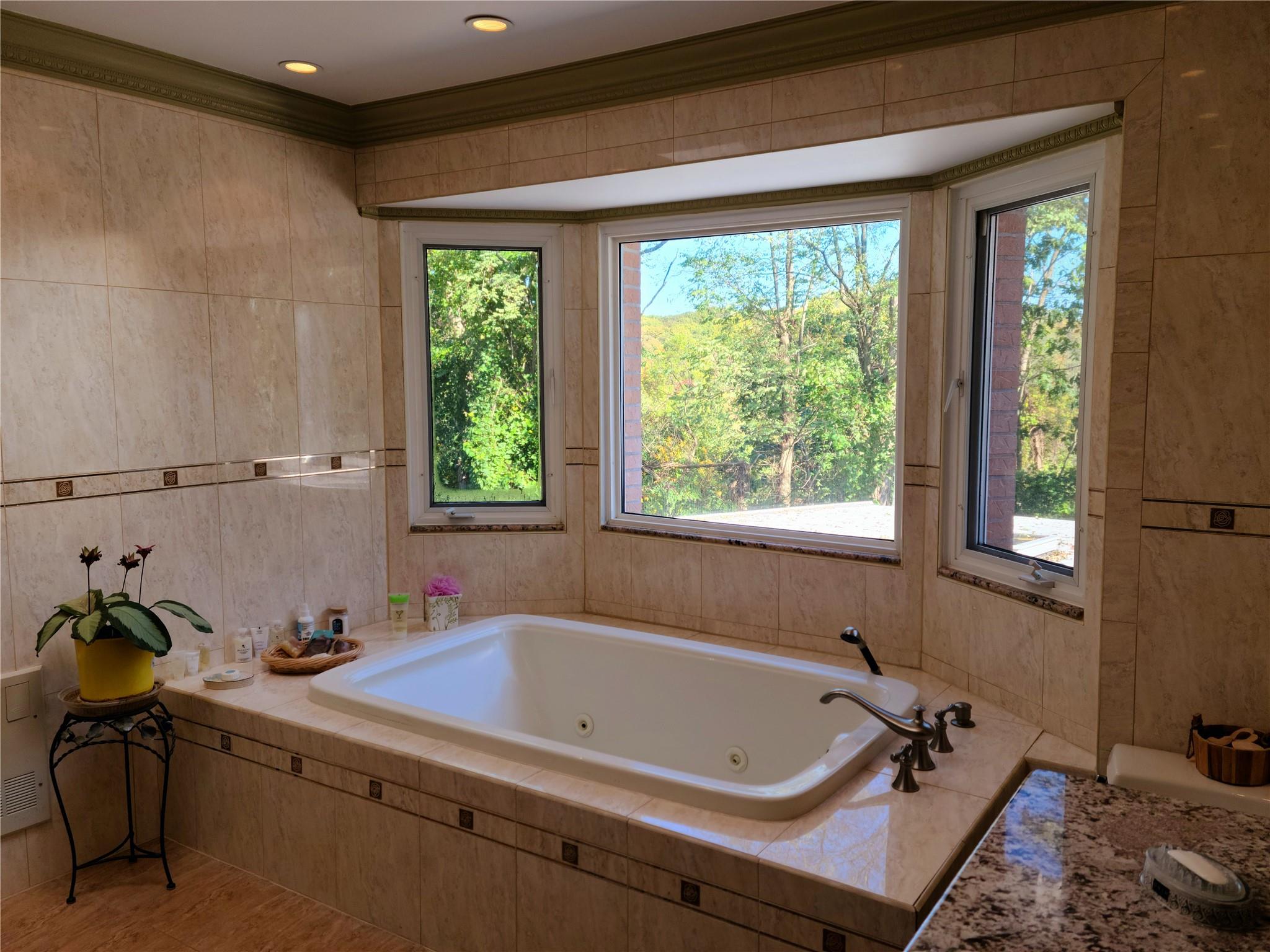 #8 photo, 42A Kirkwood Drive, ナッソー郡 Glen Cove , NY 11542