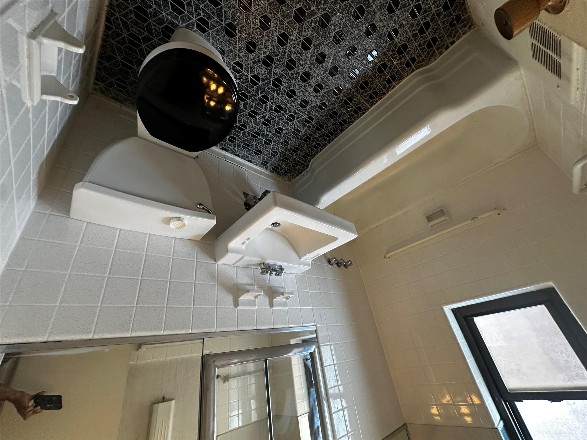 #18 photo, 18-75 Corporal Kennedy Street, クイーンズ区 Bayside , NY 11360