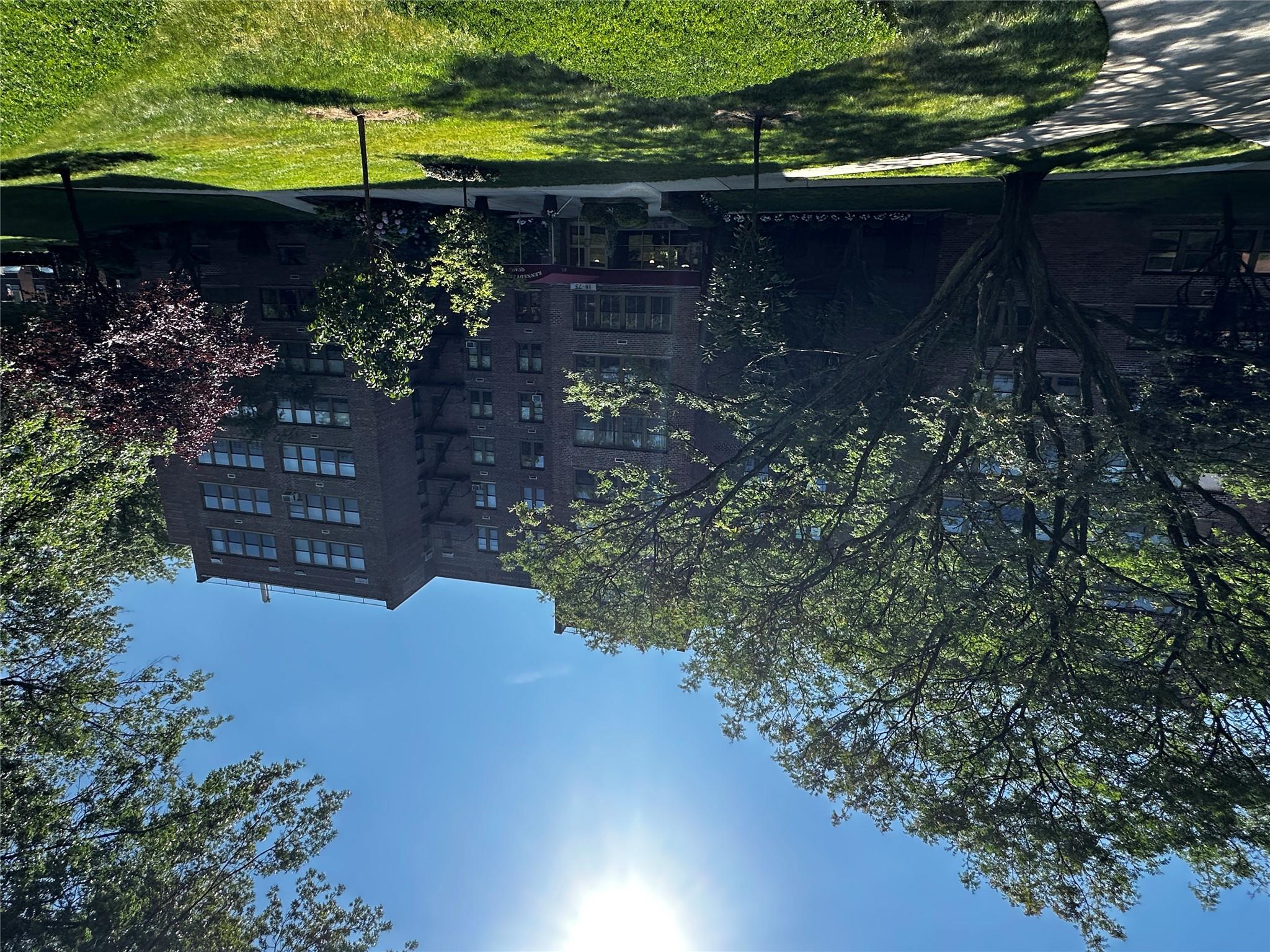 #3 photo, 18-75 Corporal Kennedy Street, クイーンズ区 Bayside , NY 11360