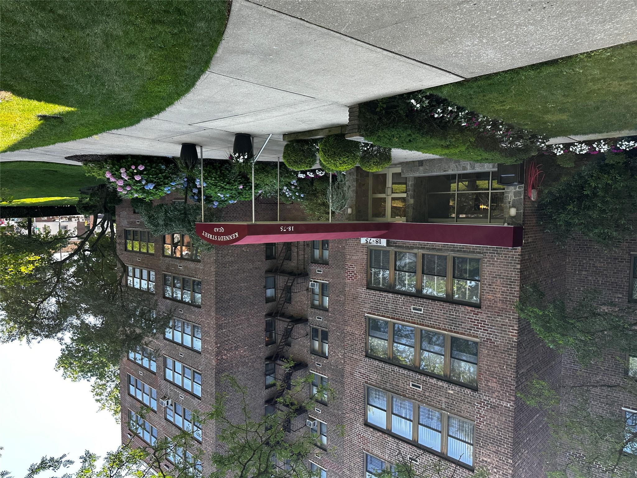 #4 photo, 18-75 Corporal Kennedy Street, クイーンズ区 Bayside , NY 11360