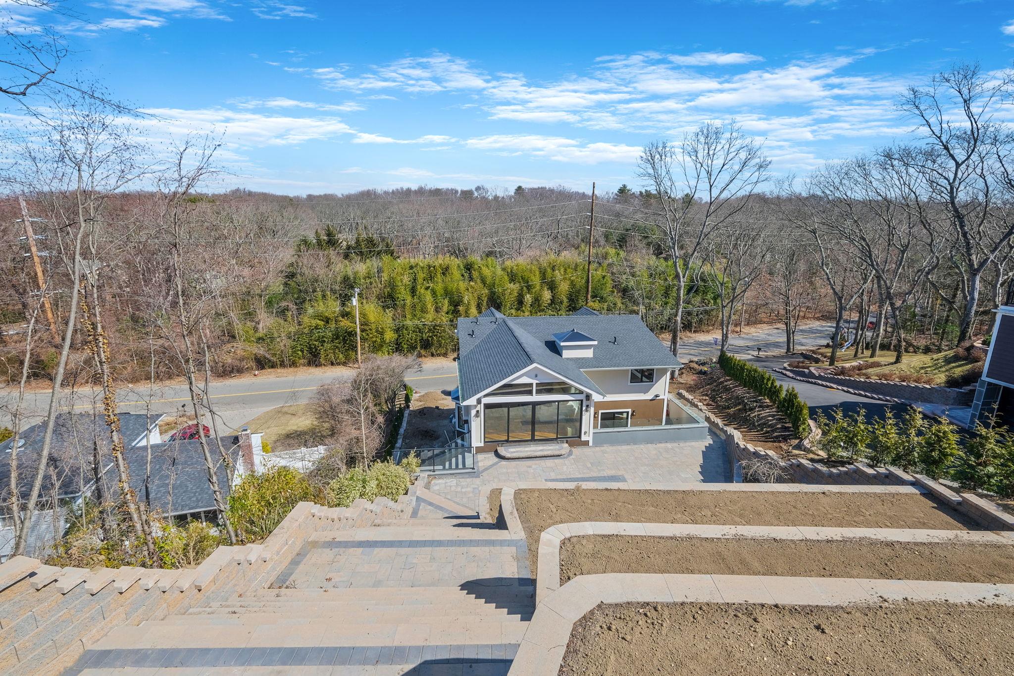 #11 photo, 150 Sugar Toms Lane, East Norwich , NY 11732