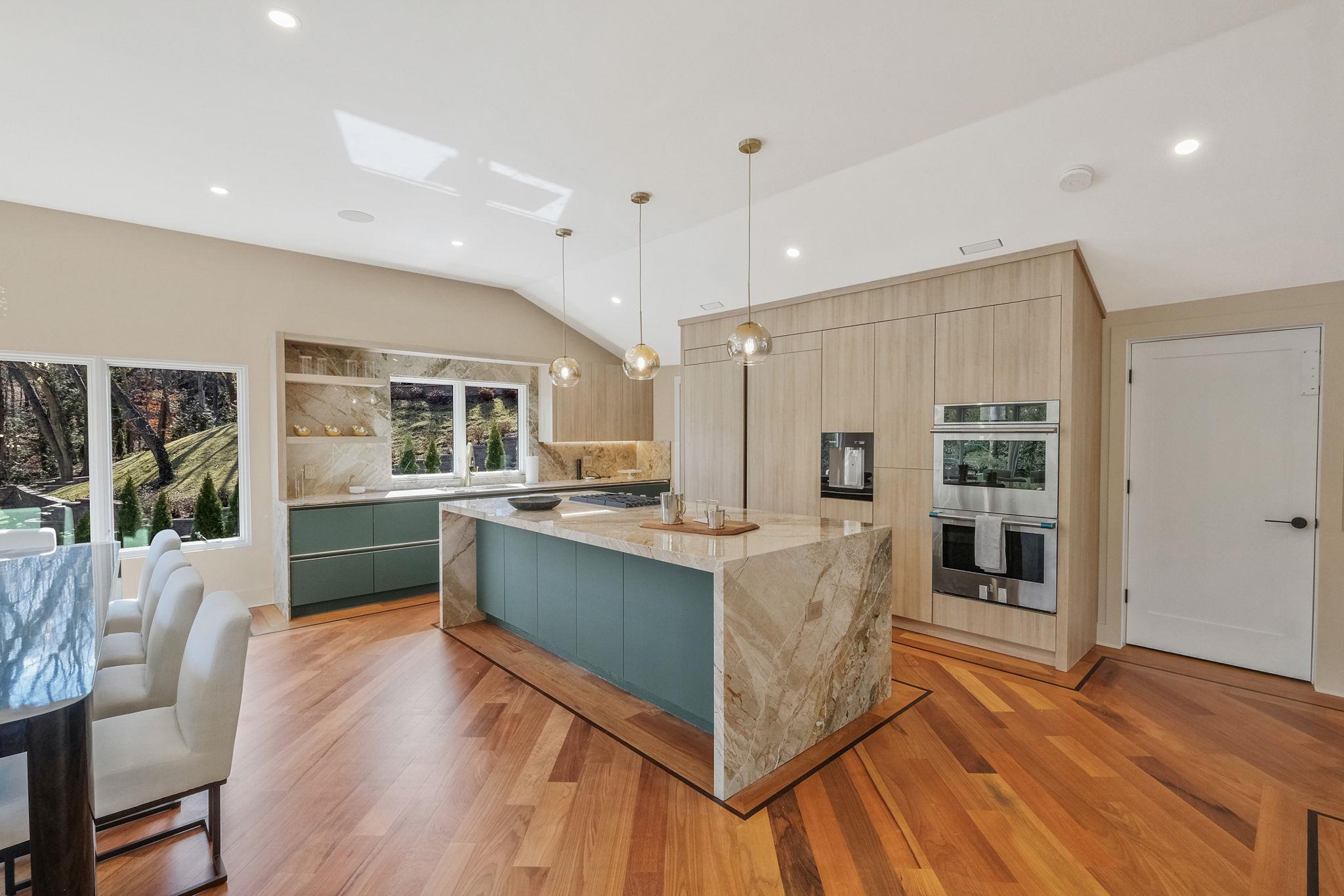 #19 photo, 150 Sugar Toms Lane, East Norwich , NY 11732