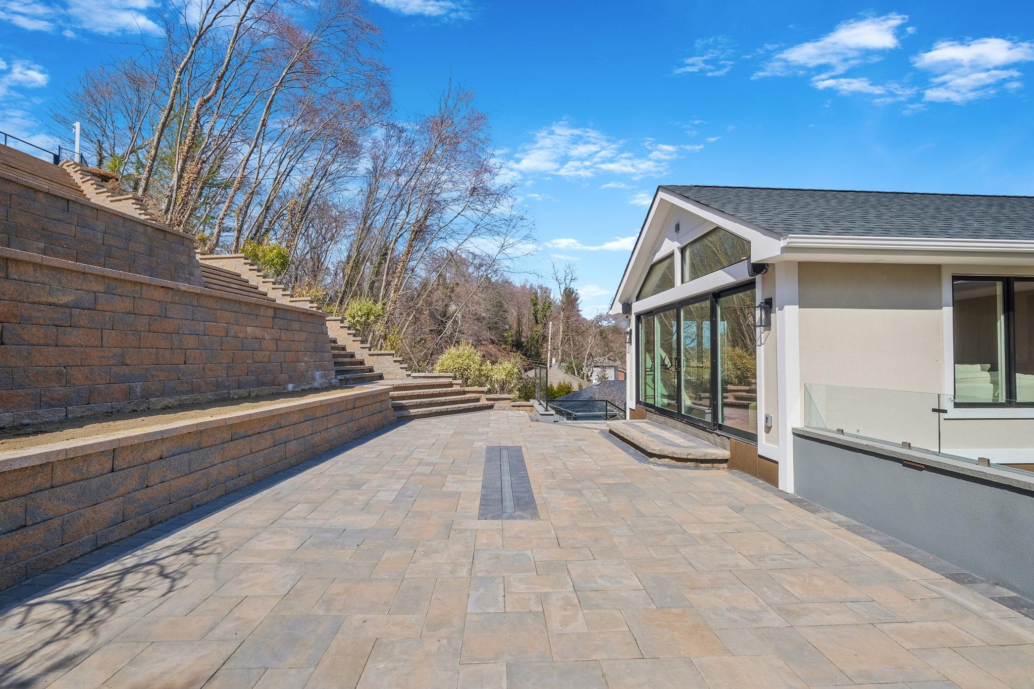 #6 photo, 150 Sugar Toms Lane, East Norwich , NY 11732