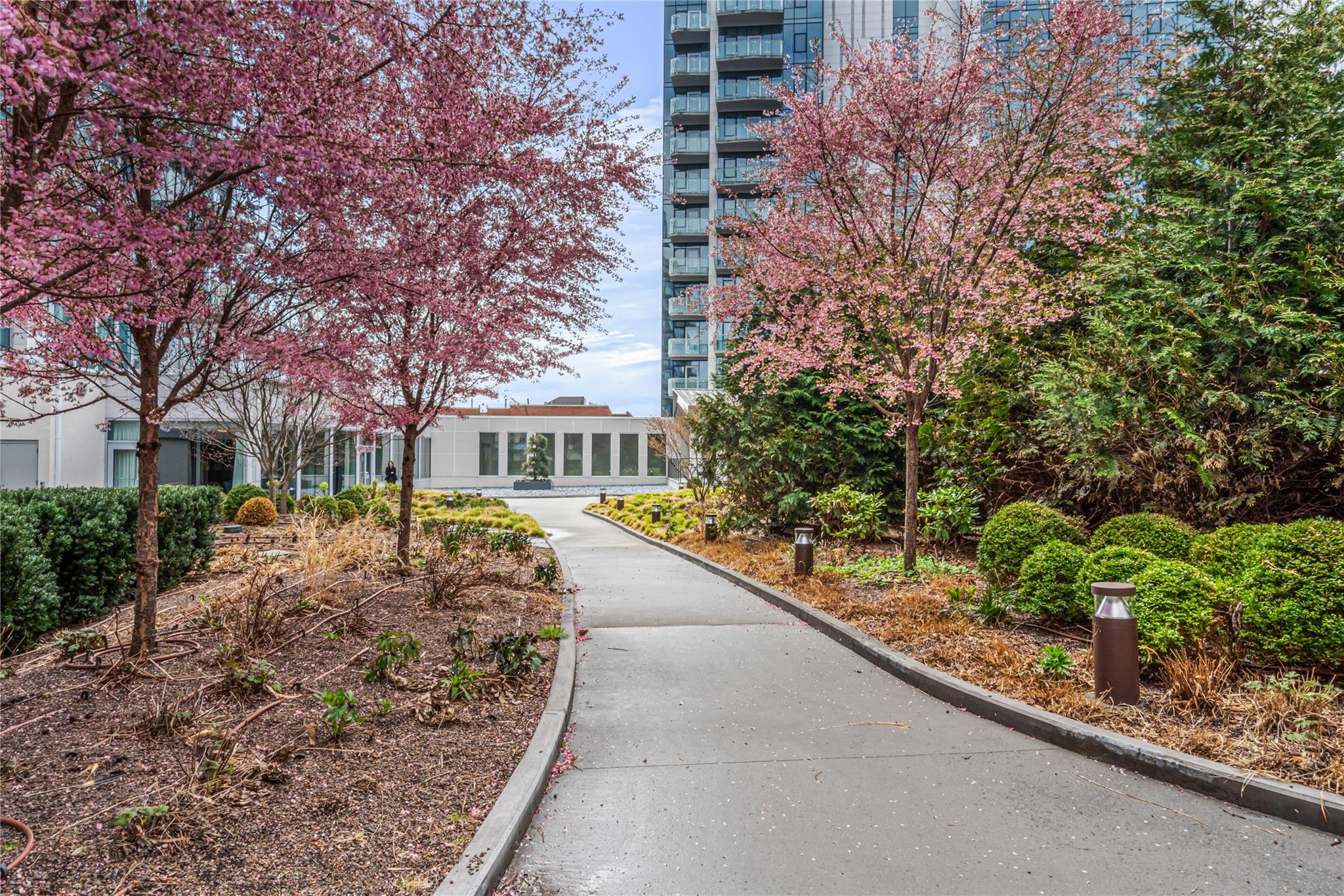 #1 photo, 133-36 37th Avenue, 法拉盛 Flushing , NY 11354
