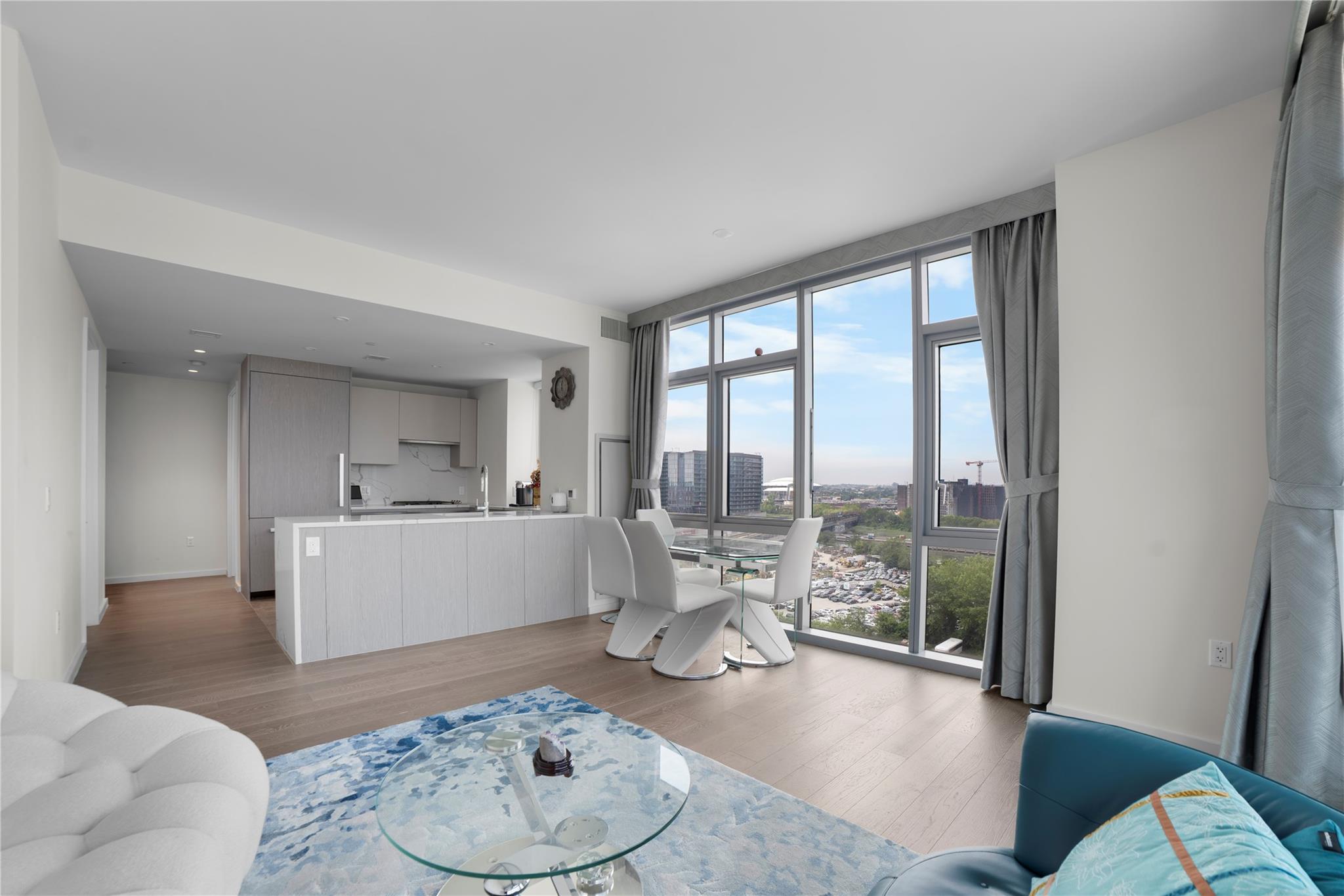 #5 photo, 133-36 37th Avenue, Flushing , NY 11354