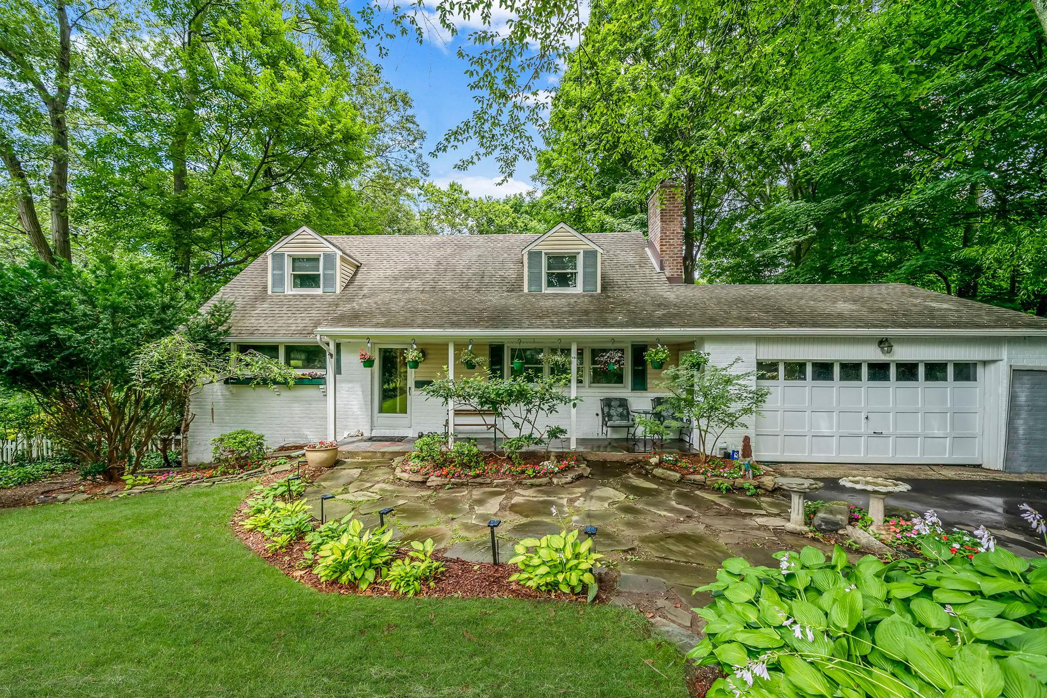 #1 photo, 30 Bellaire Drive, 東長島 亨廷顿 Huntington , NY 11743