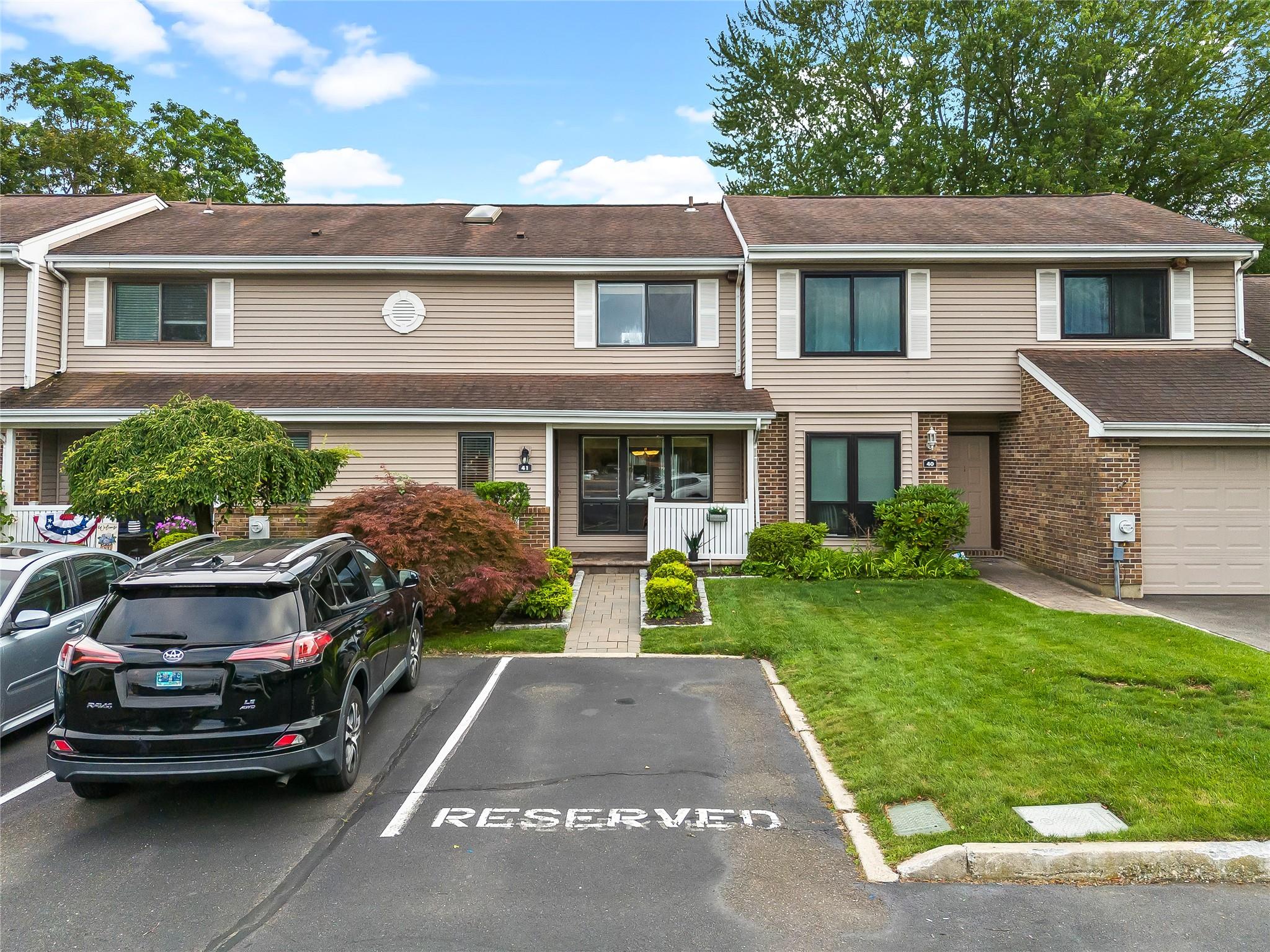 #1 photo, 41 W Pond Court, 東長島 史密斯敦 Smithtown , NY 11787