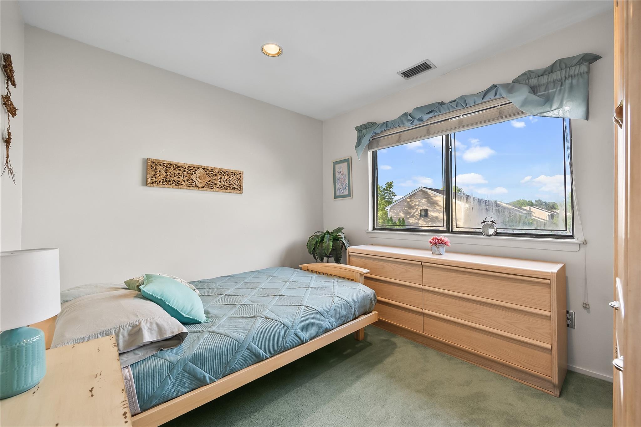 #16 photo, 41 W Pond Court, サフォーク郡 Smithtown , NY 11787