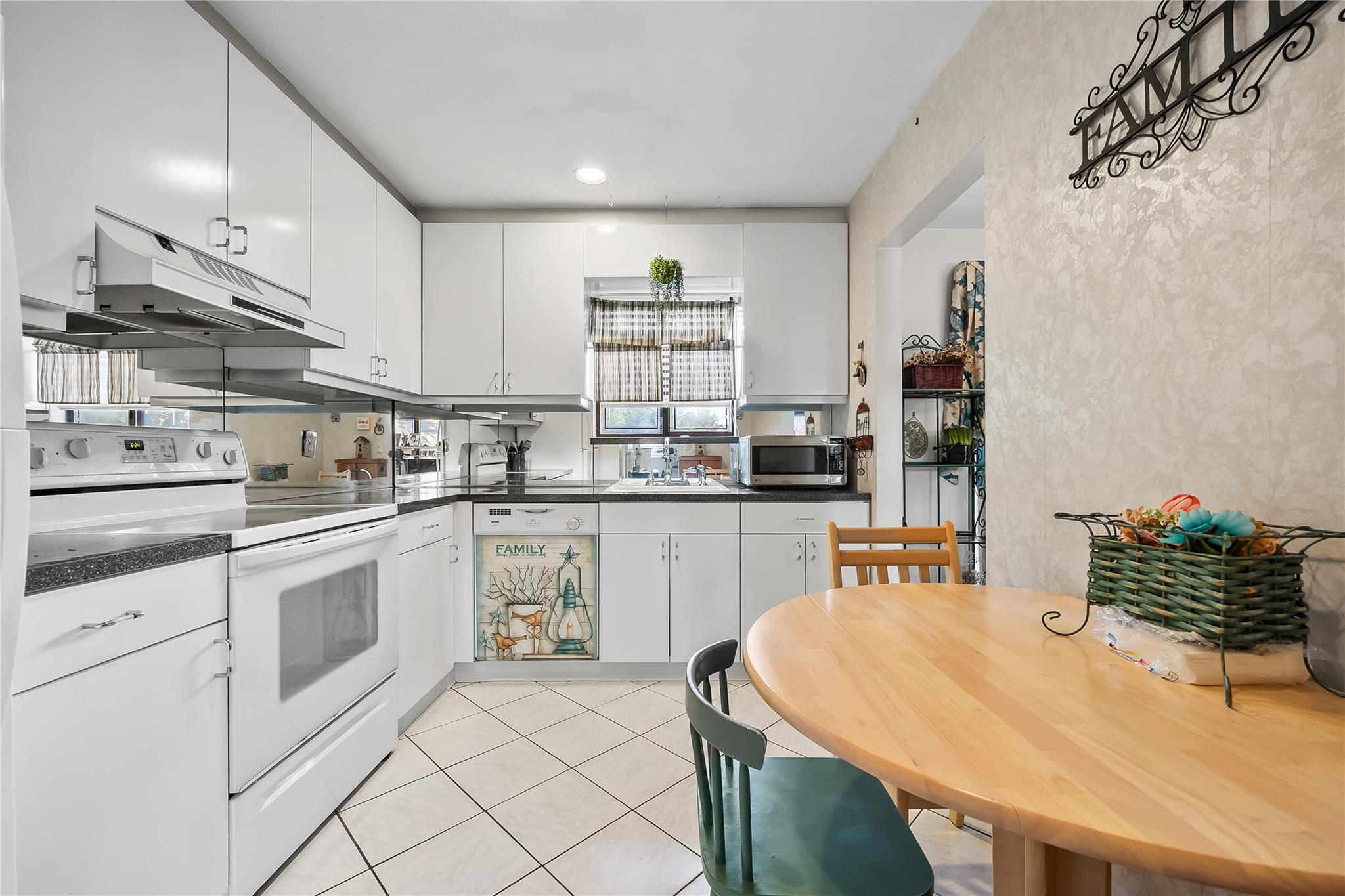 #9 photo, 41 W Pond Court, サフォーク郡 Smithtown , NY 11787