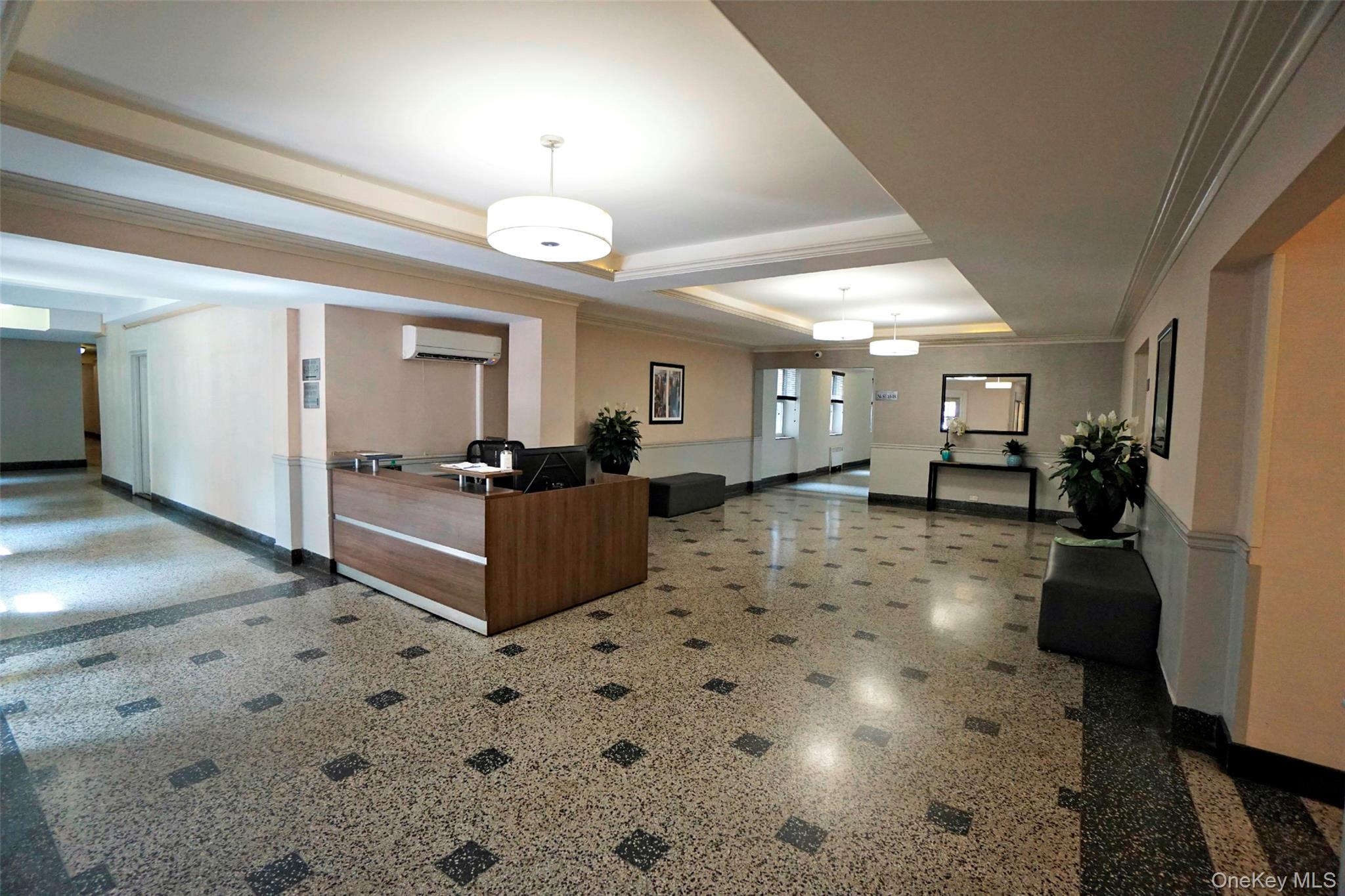 #12 photo, 7281 113th Street, クイーンズ区 Forest Hills , NY 11375