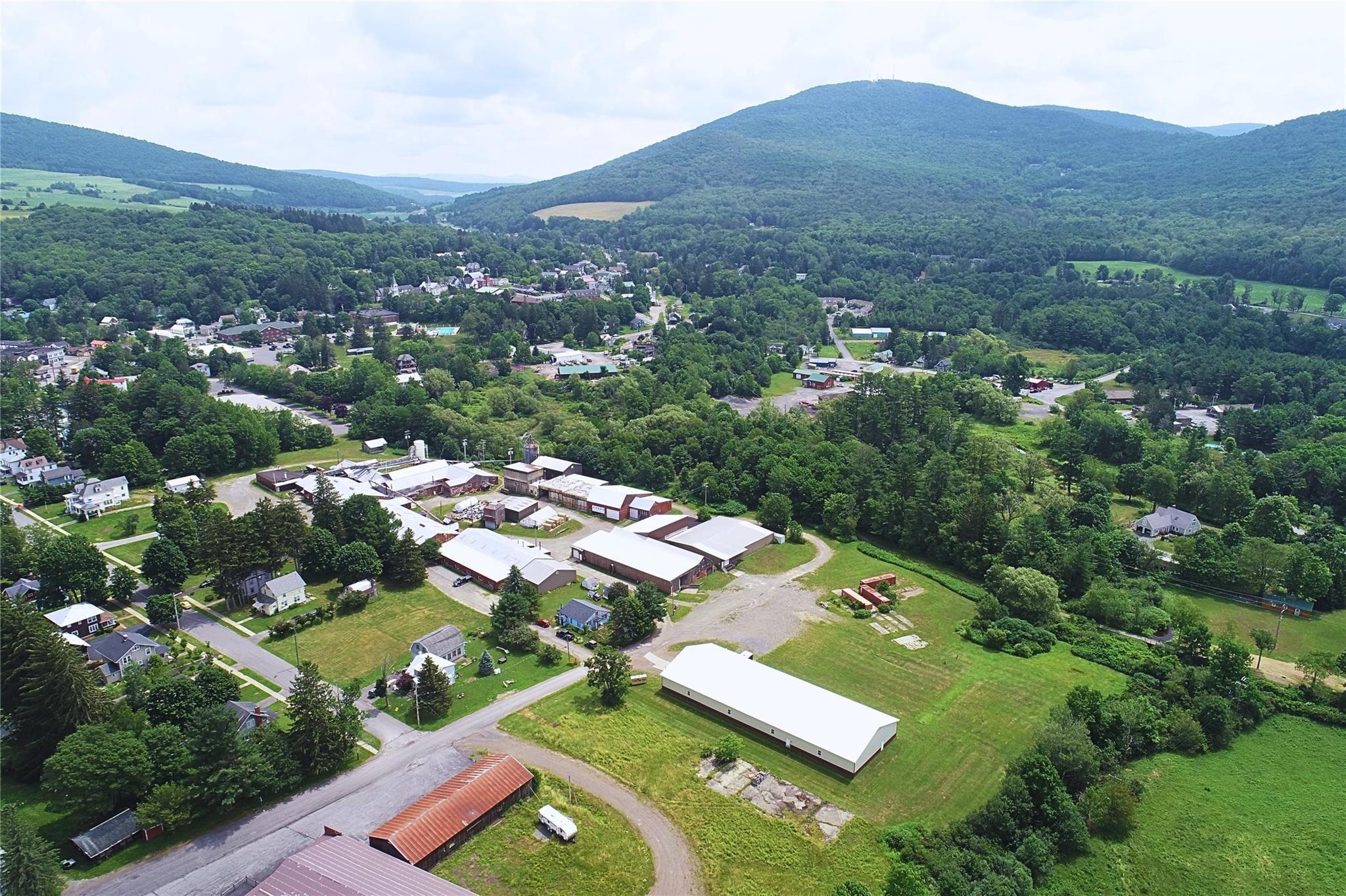 #2 photo, 15 W End Avenue, Stamford , NY 12167